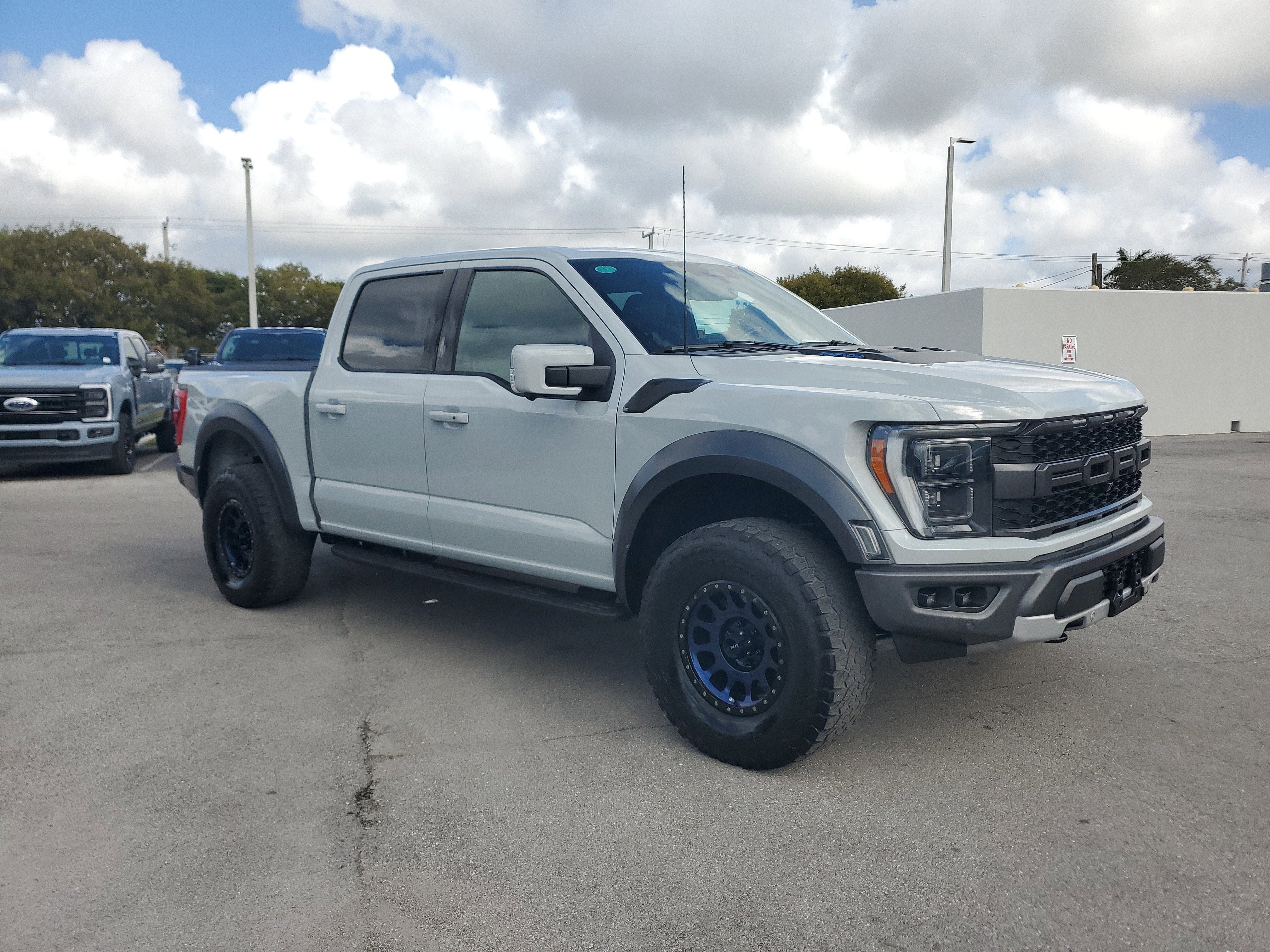 2023 Ford F-150 Raptor 4WD