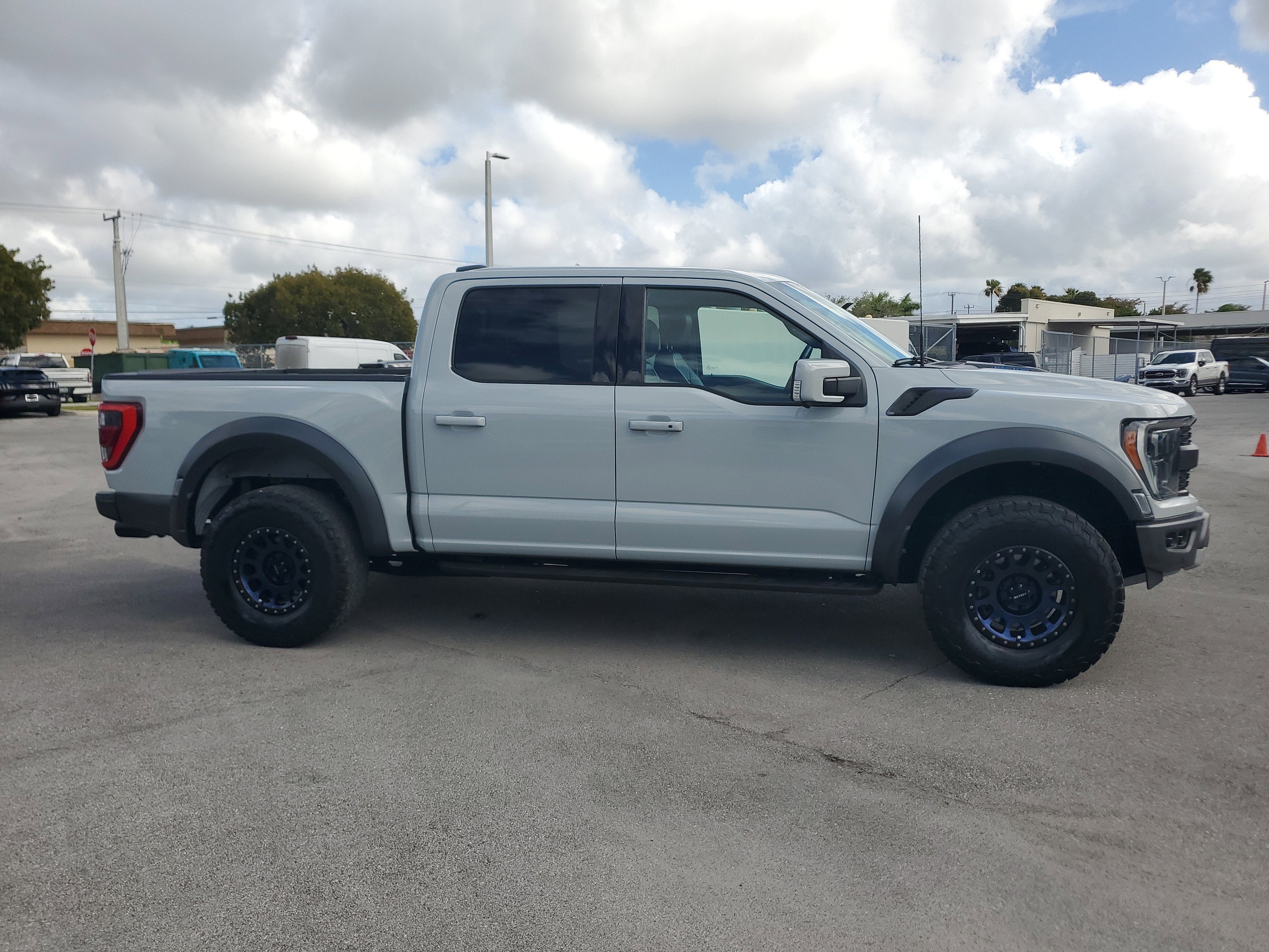 2023 Ford F-150 Raptor 4WD