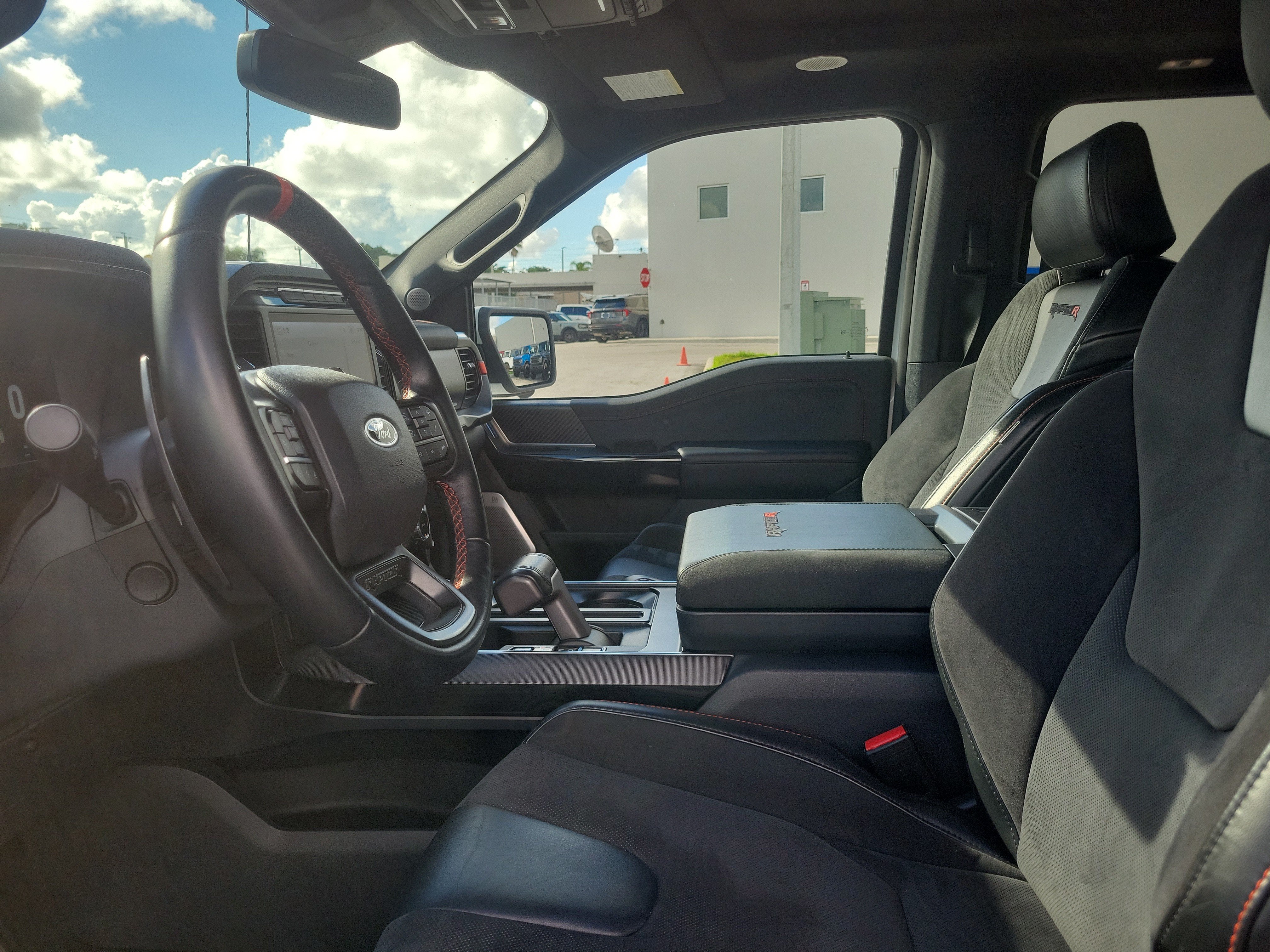2023 Ford F-150 Raptor 4WD