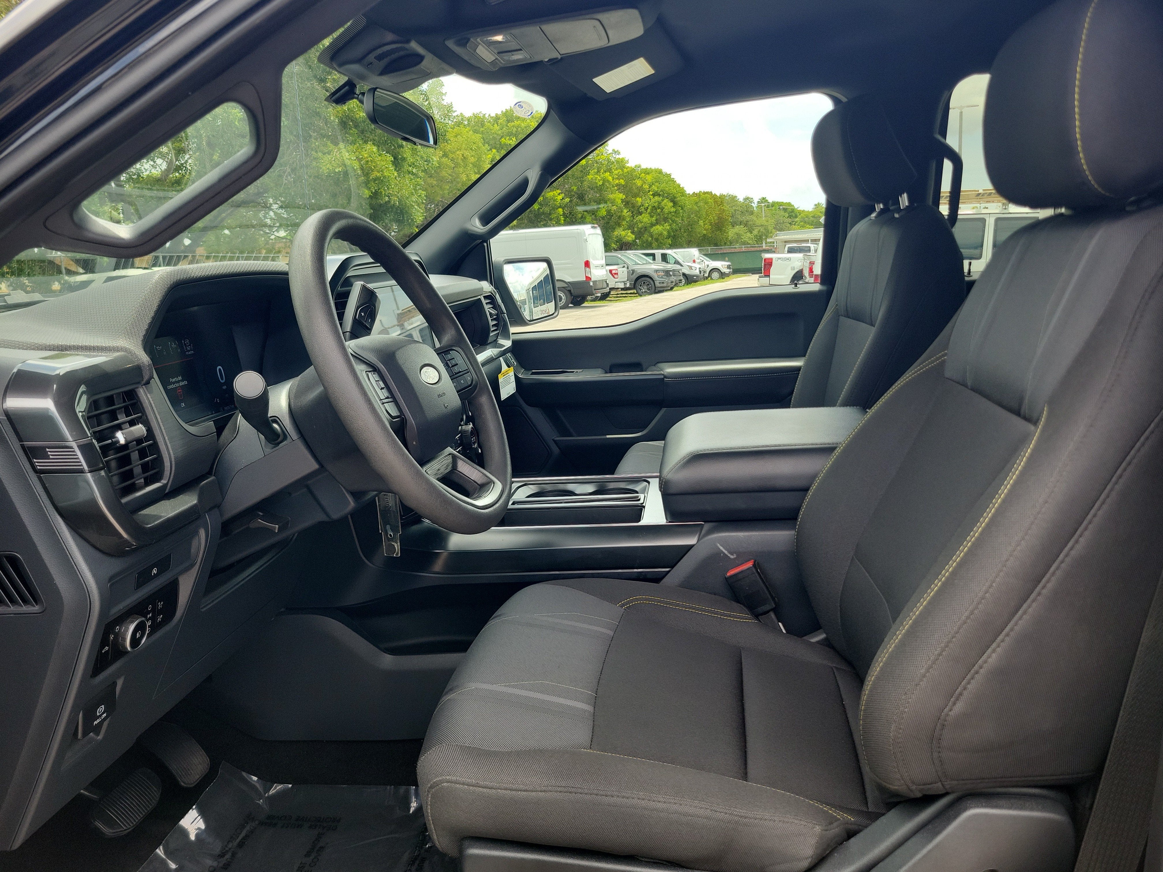 2025 Ford F-150 STX 4WD