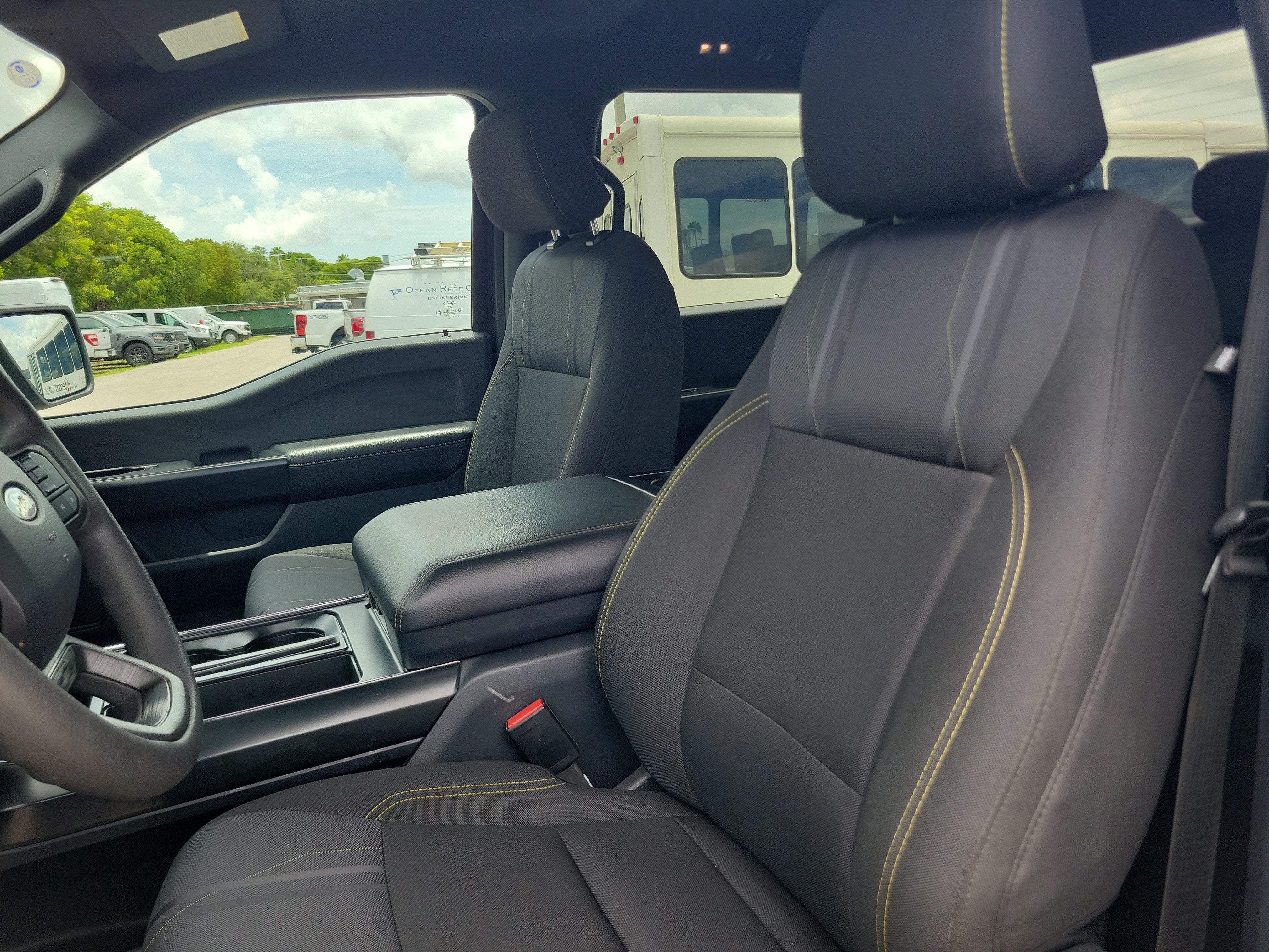 2025 Ford F-150 STX 4WD