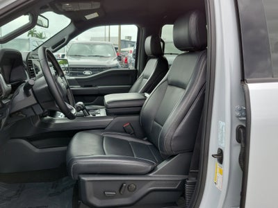 2025 Ford F-150 LARIAT 4WD