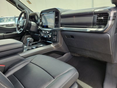 2025 Ford F-150 LARIAT 4WD