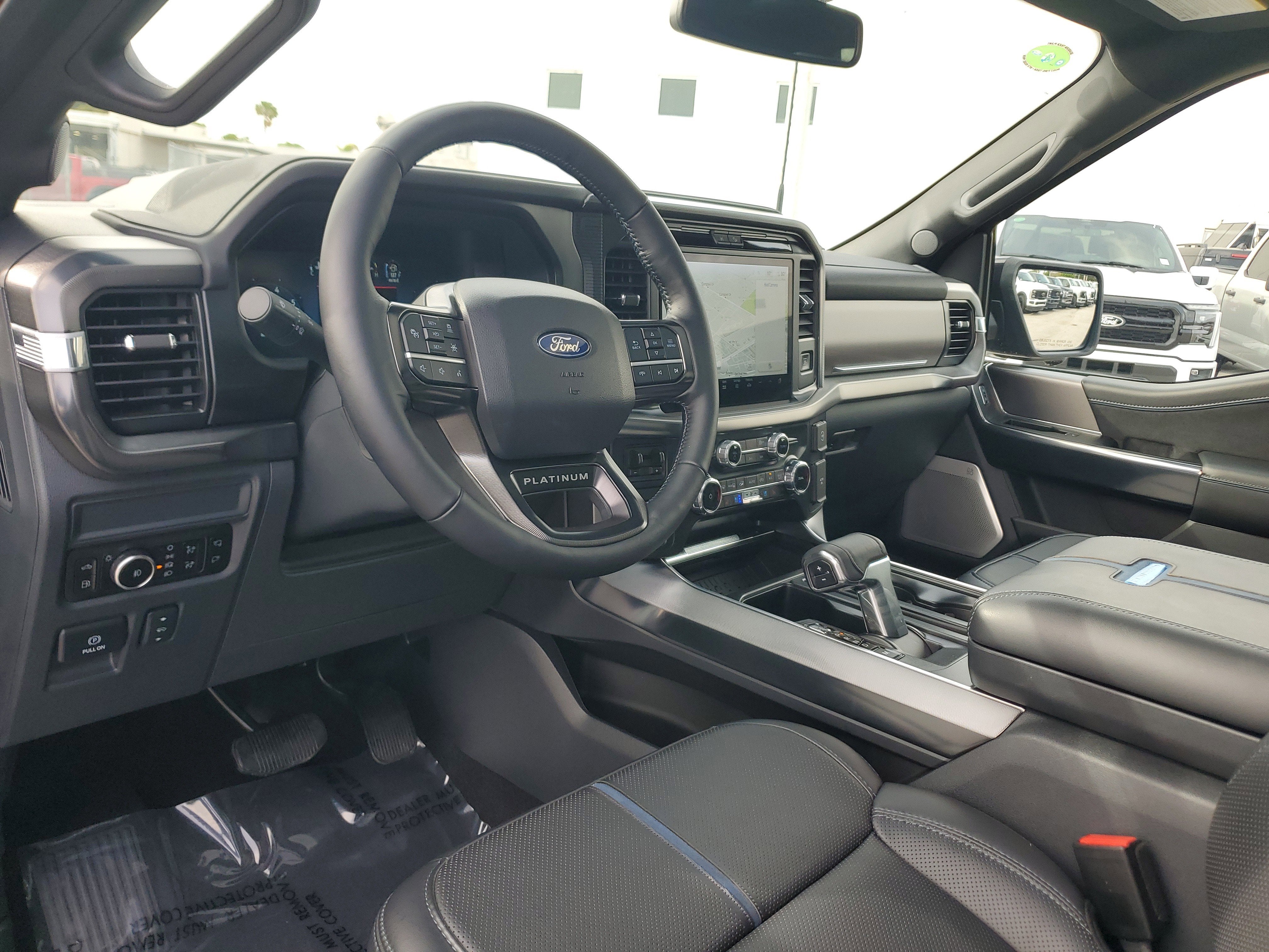 2025 Ford F-150 Platinum