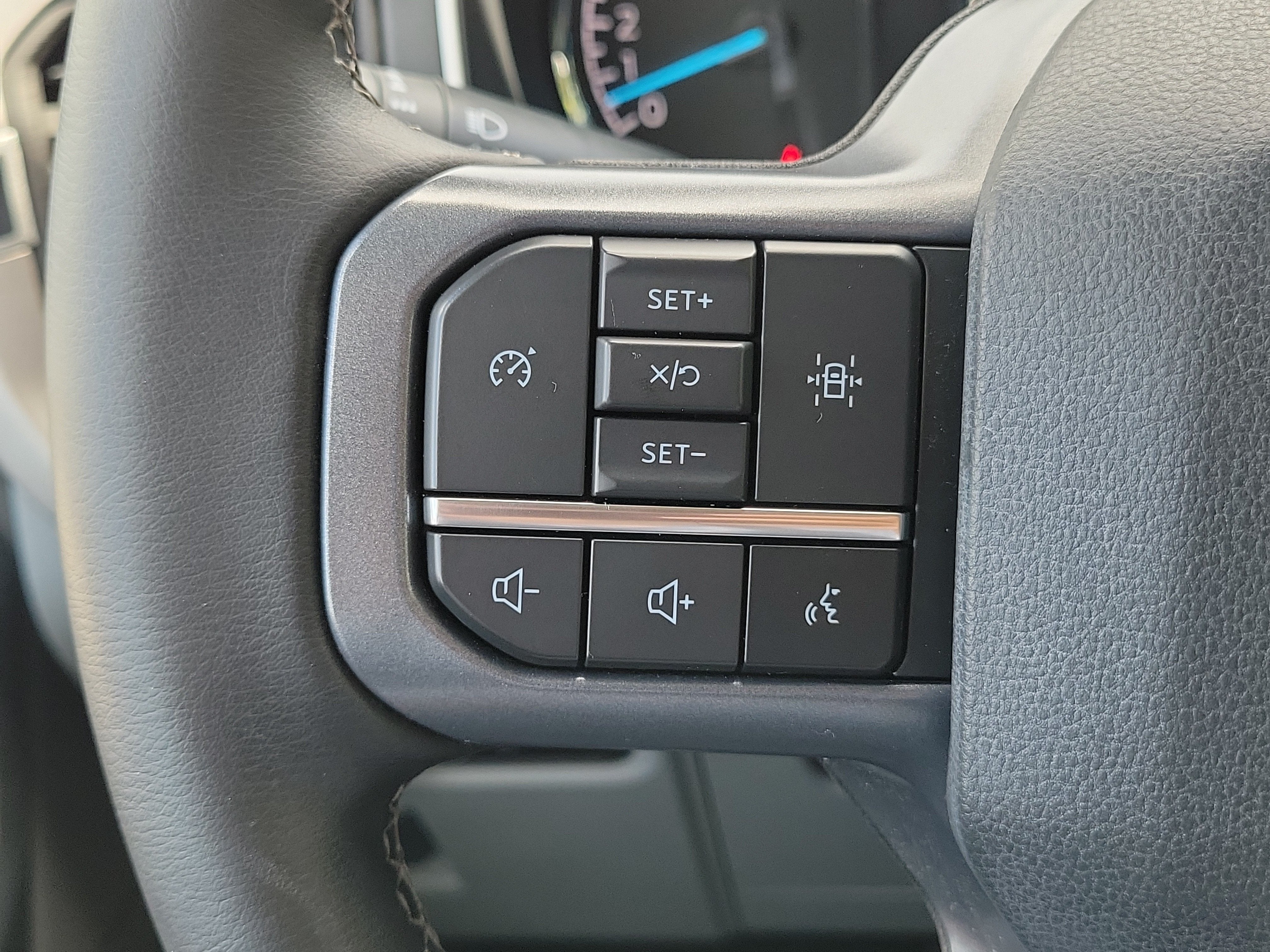 2023 Ford F-150 XLT 4WD