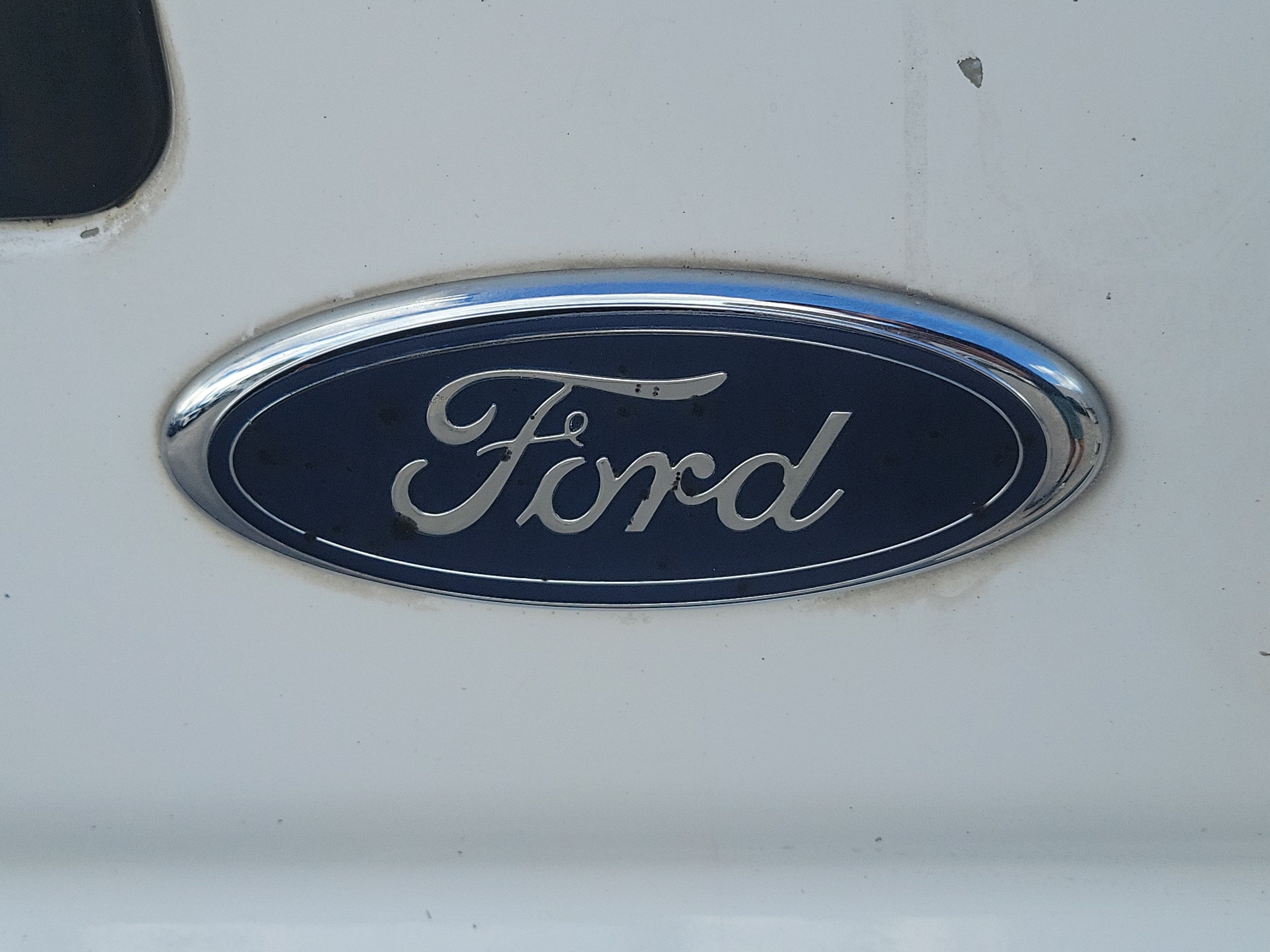 2005 Ford Econoline Cargo Van Base