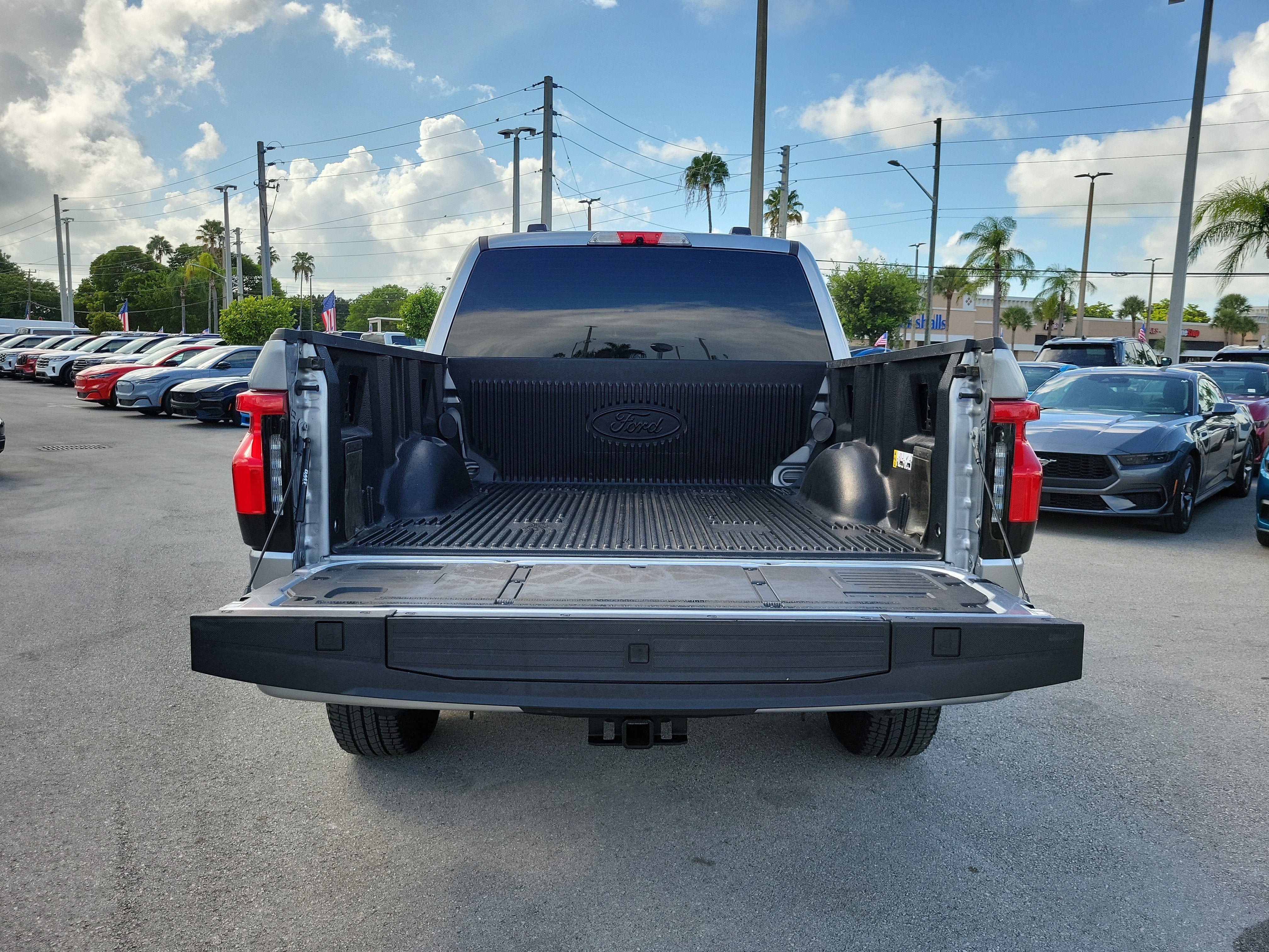 2025 Ford F-150 Lightning XLT