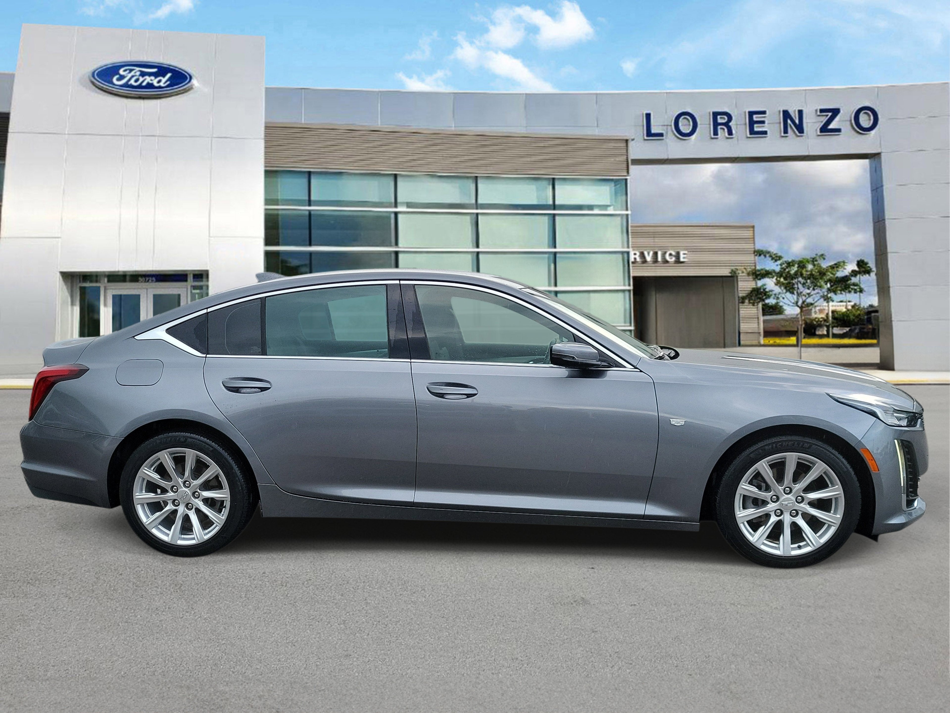2022 Cadillac CT5 Luxury