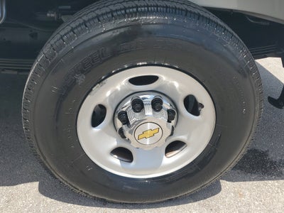 2025 Chevrolet Express Passenger LT