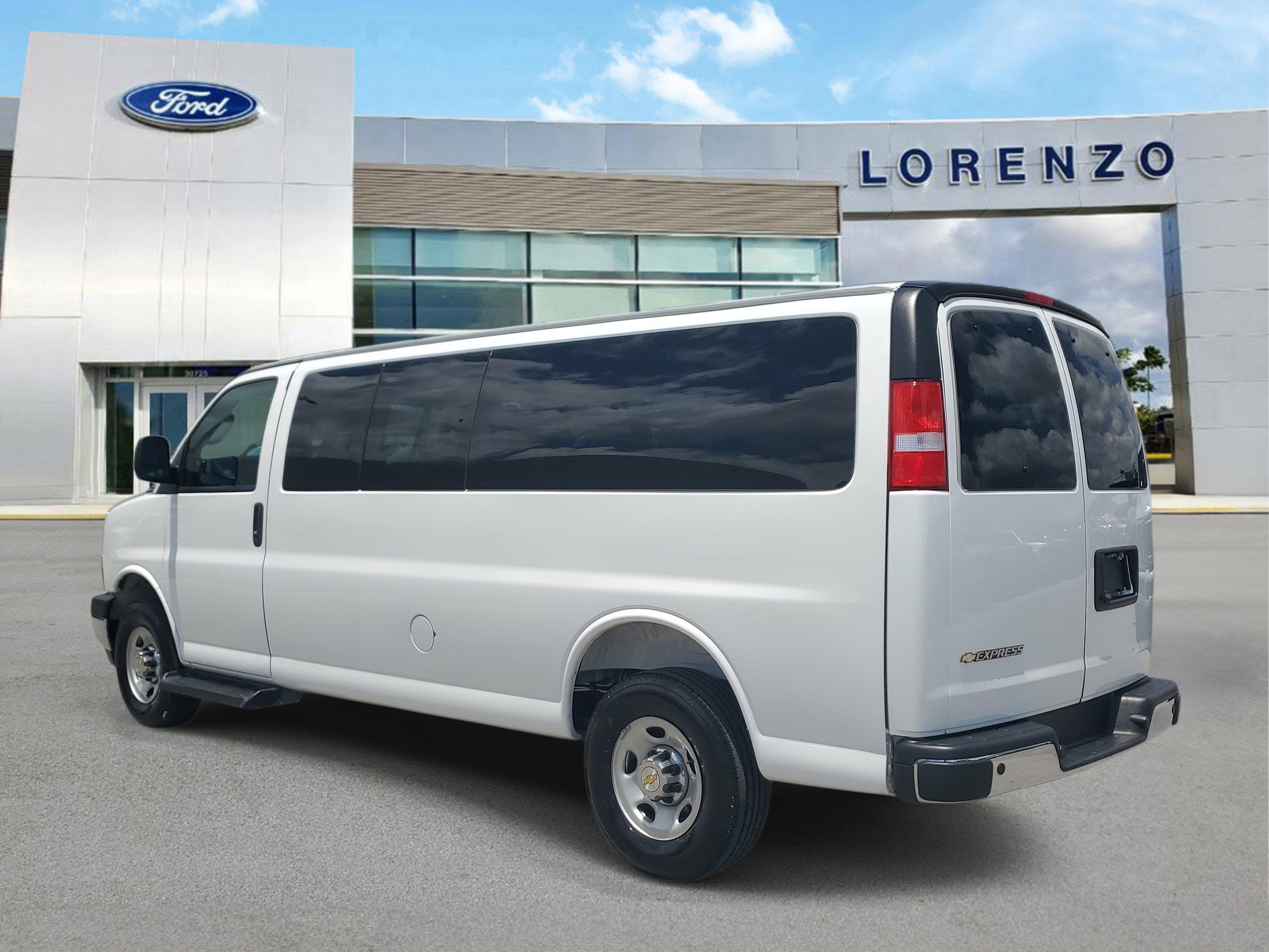 2025 Chevrolet Express Passenger LT