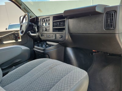 2025 Chevrolet Express Passenger LT