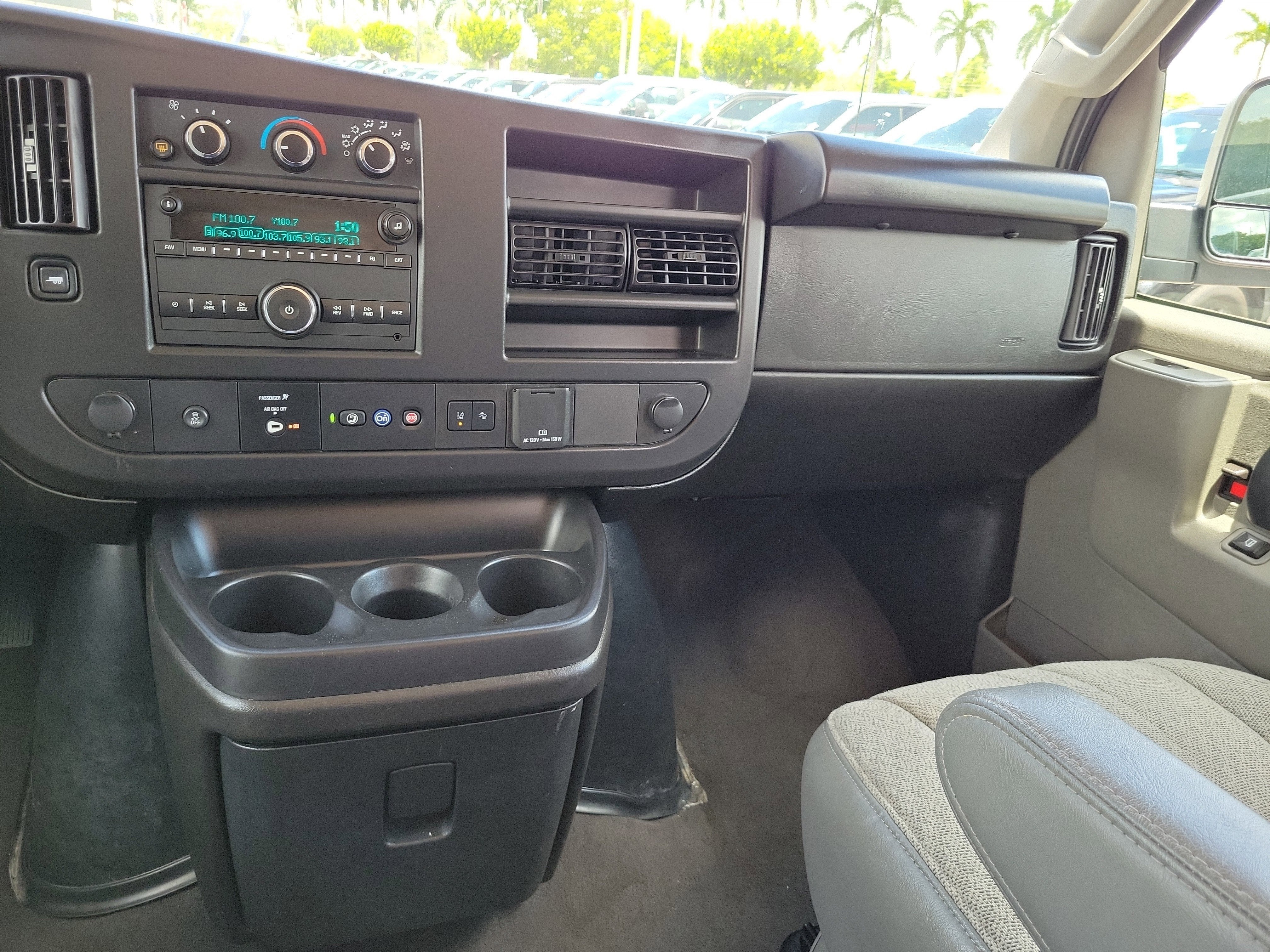 2023 Chevrolet Express Passenger LT