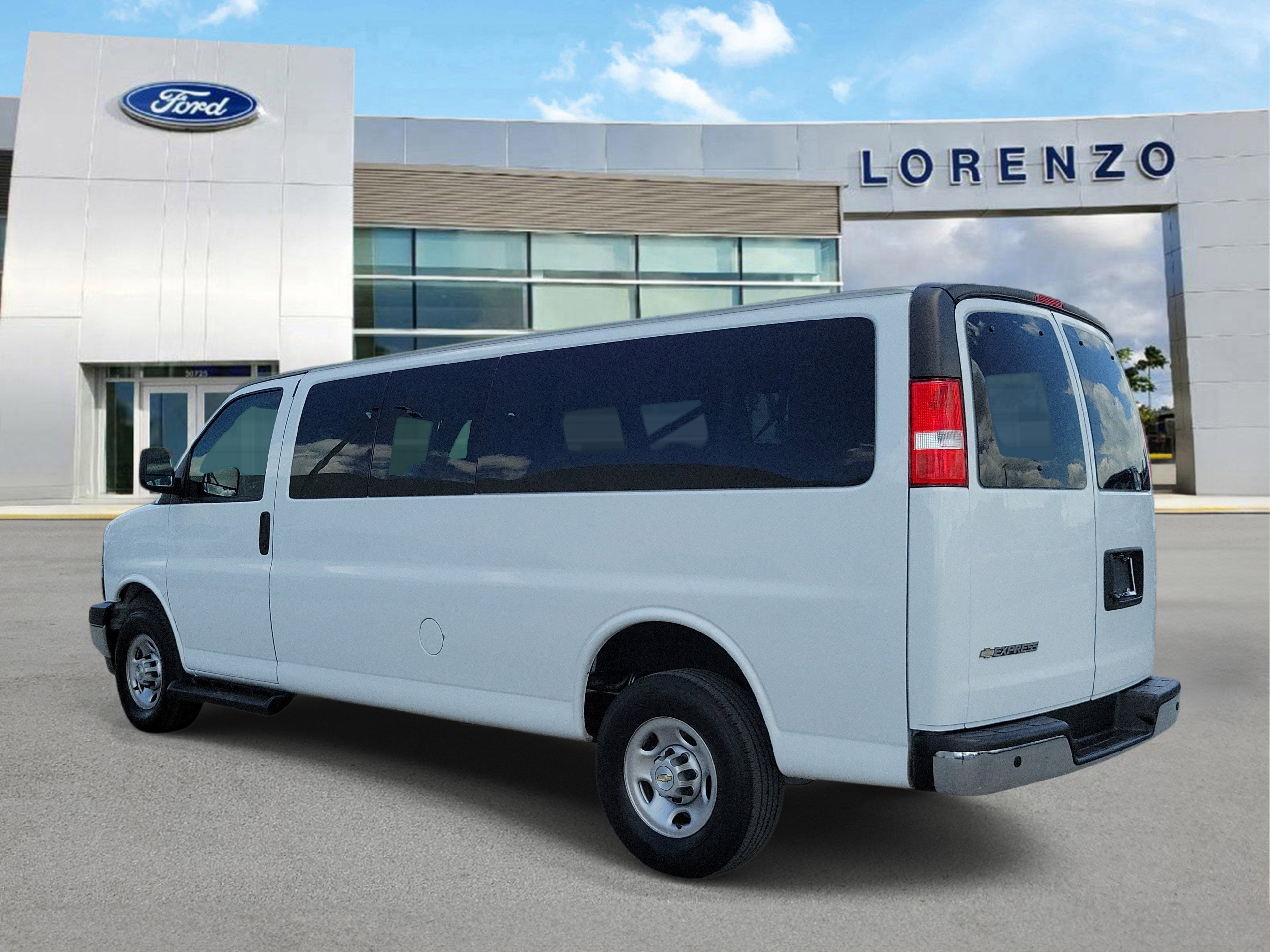 2023 Chevrolet Express Passenger LT