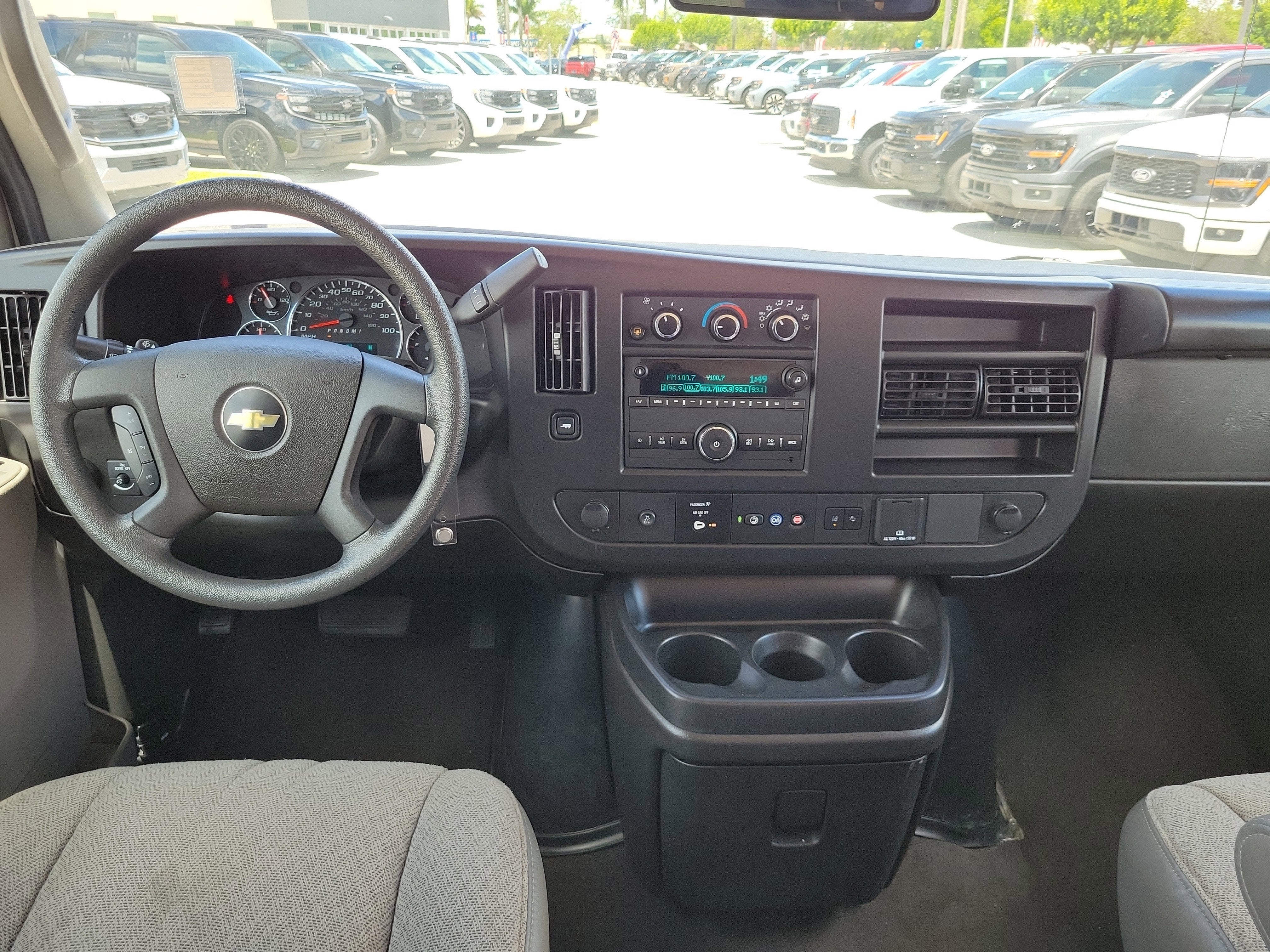 2023 Chevrolet Express Passenger LT