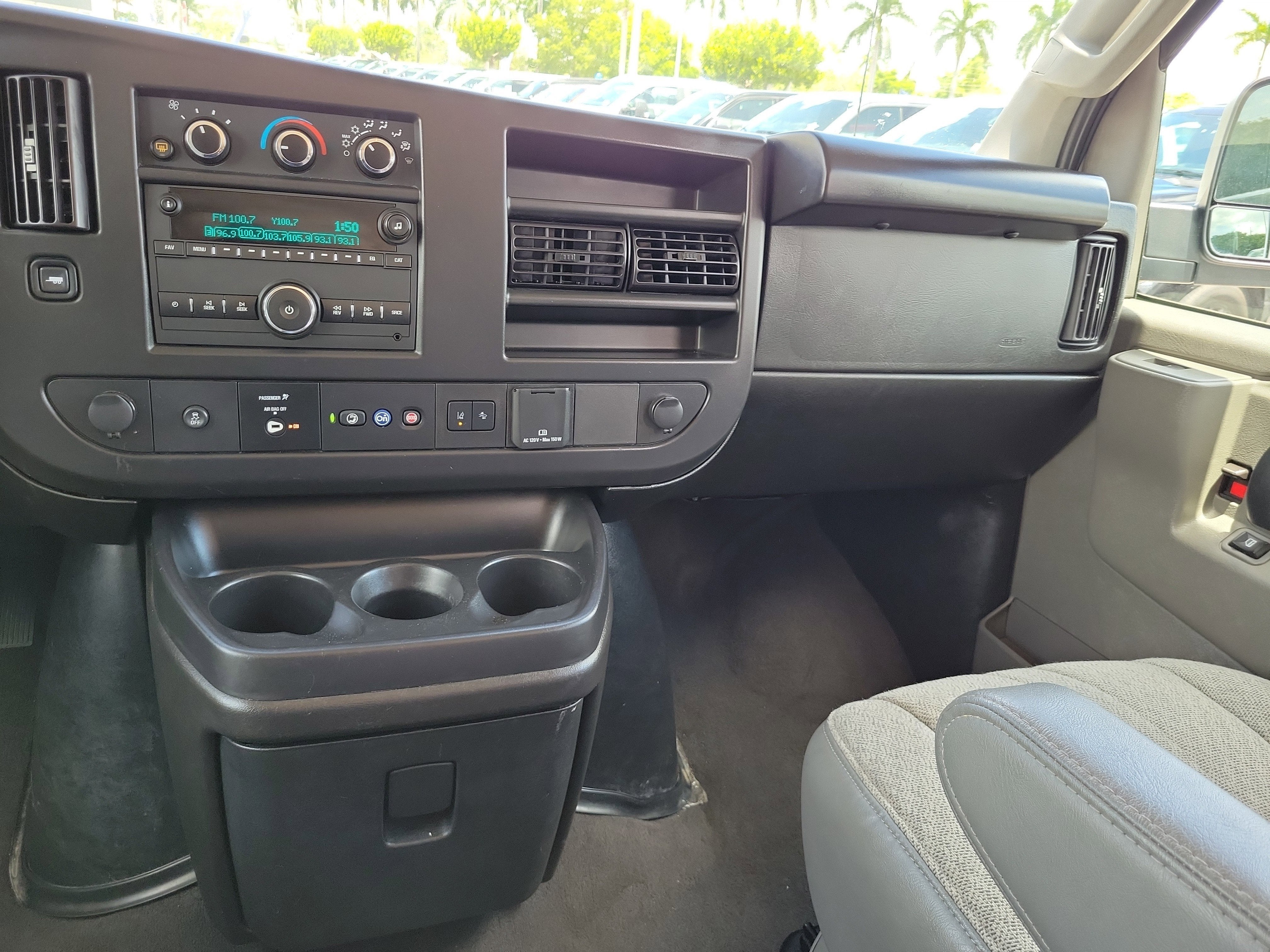 2023 Chevrolet Express Passenger LT