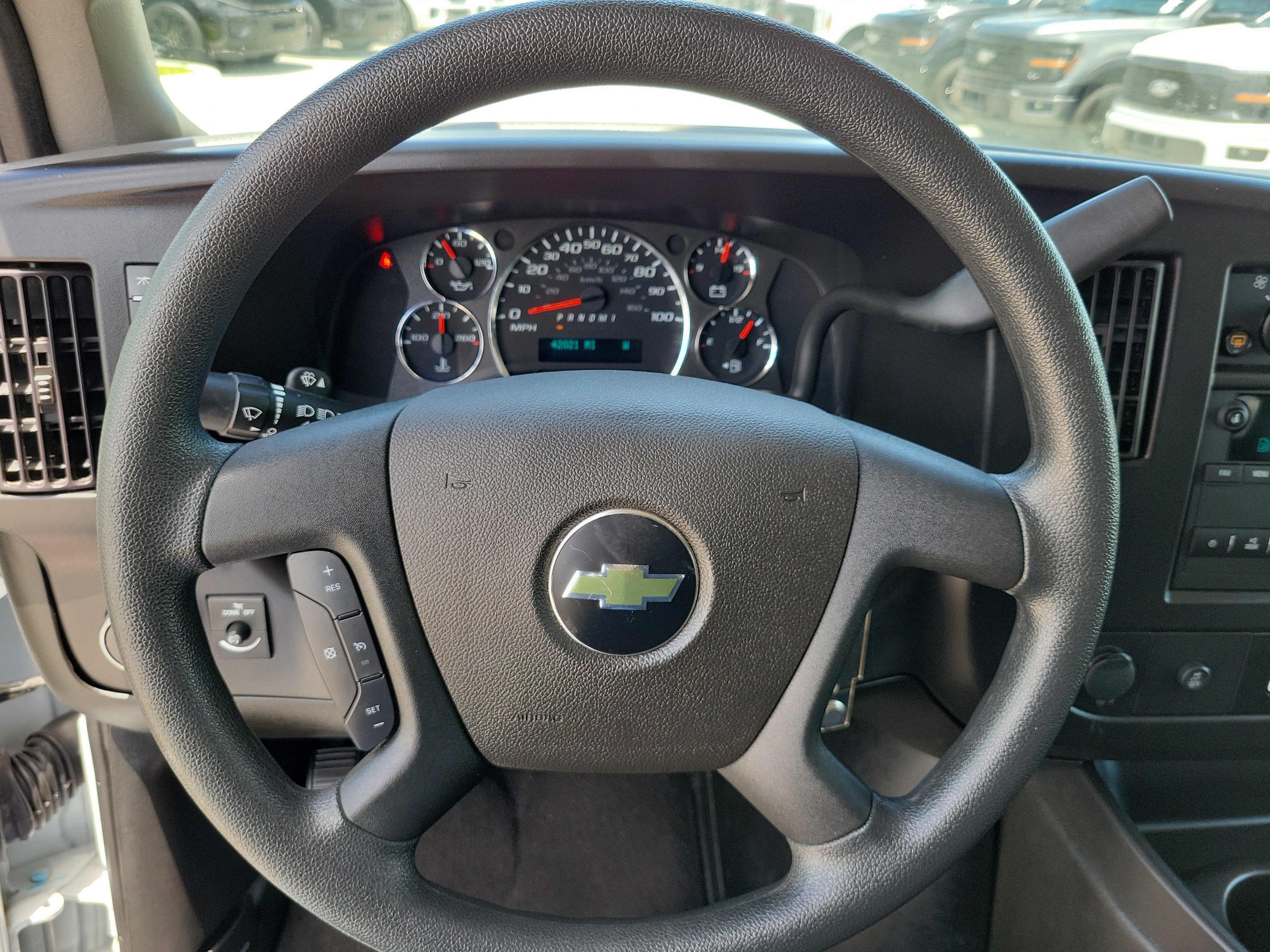 2023 Chevrolet Express Passenger LT