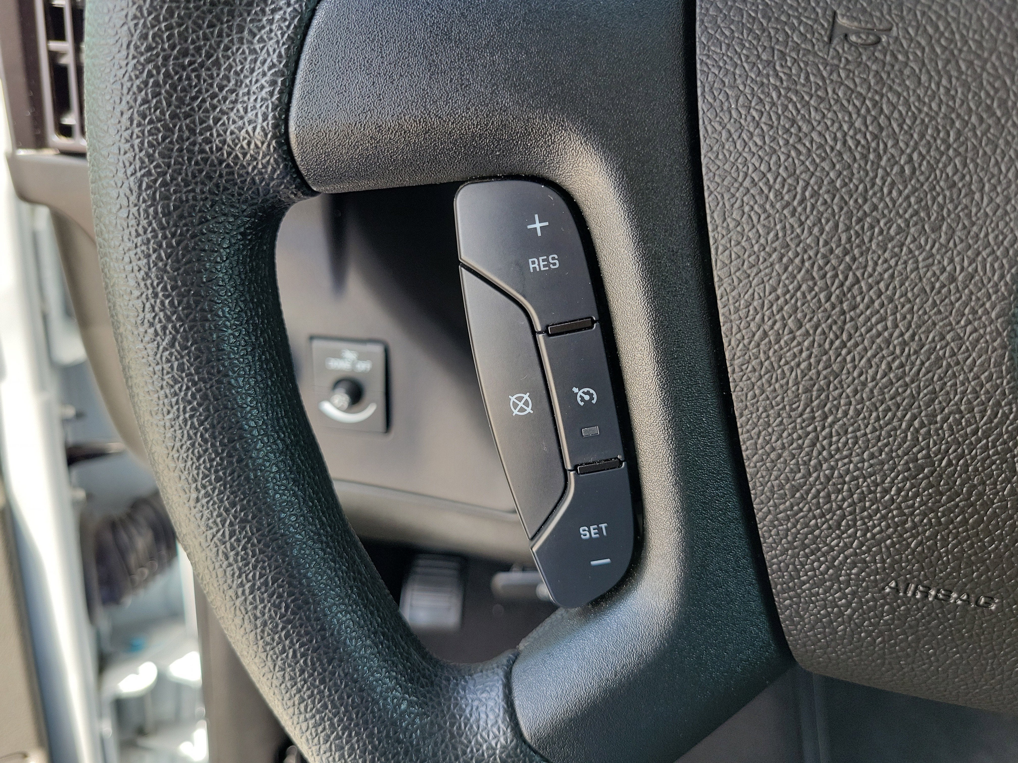 2023 Chevrolet Express Passenger LT