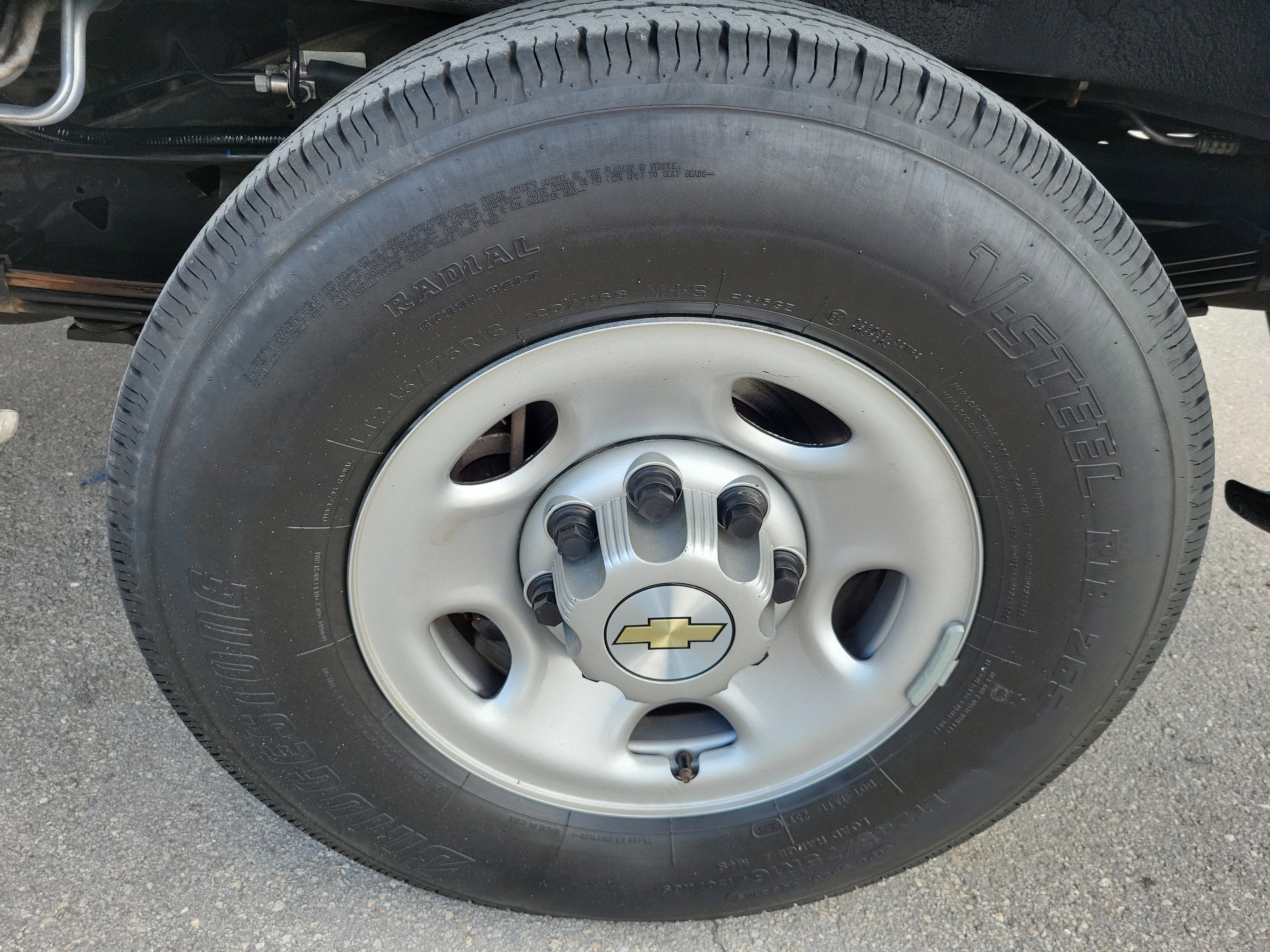 2023 Chevrolet Express Passenger LT