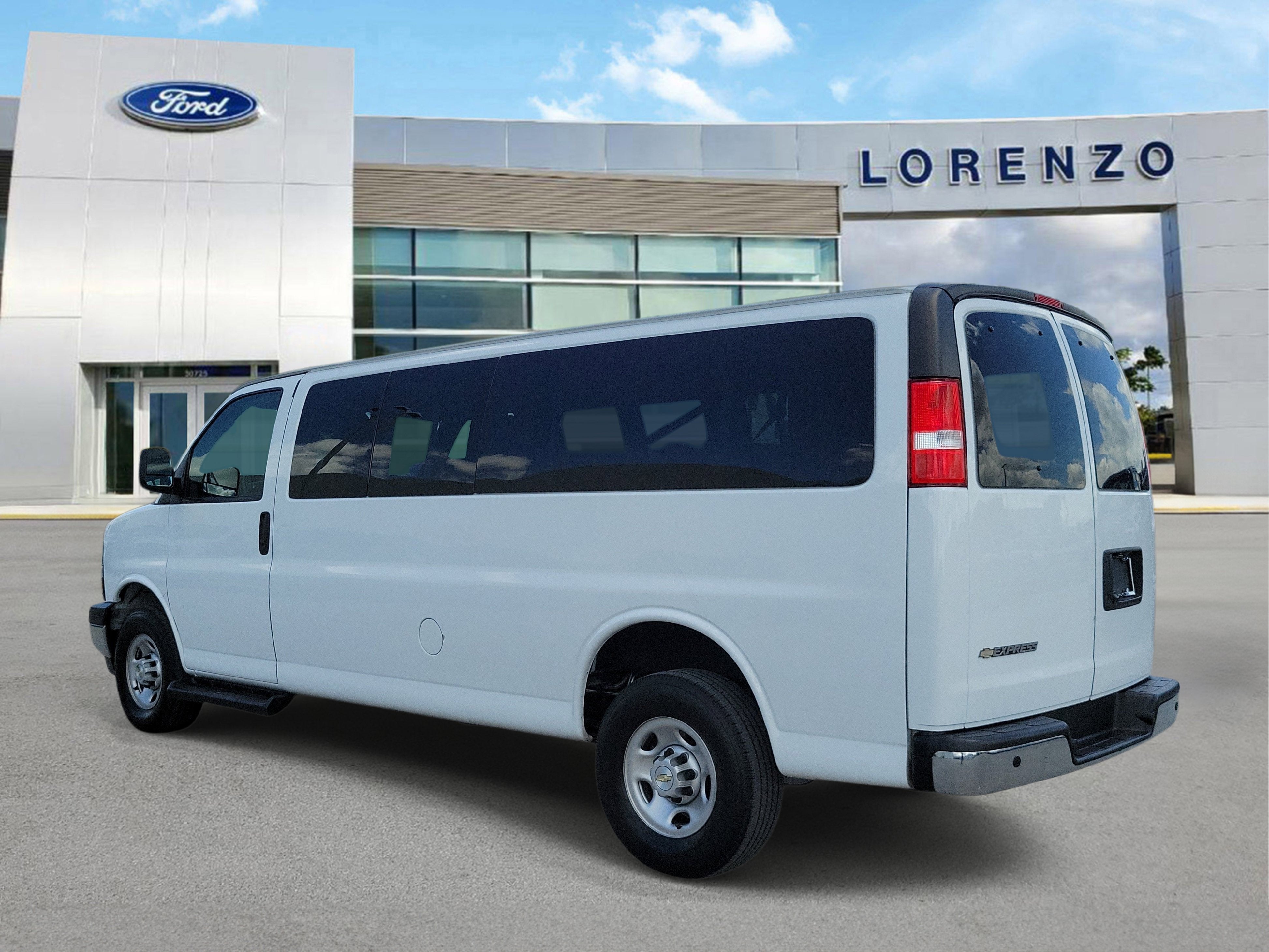 2023 Chevrolet Express Passenger LT
