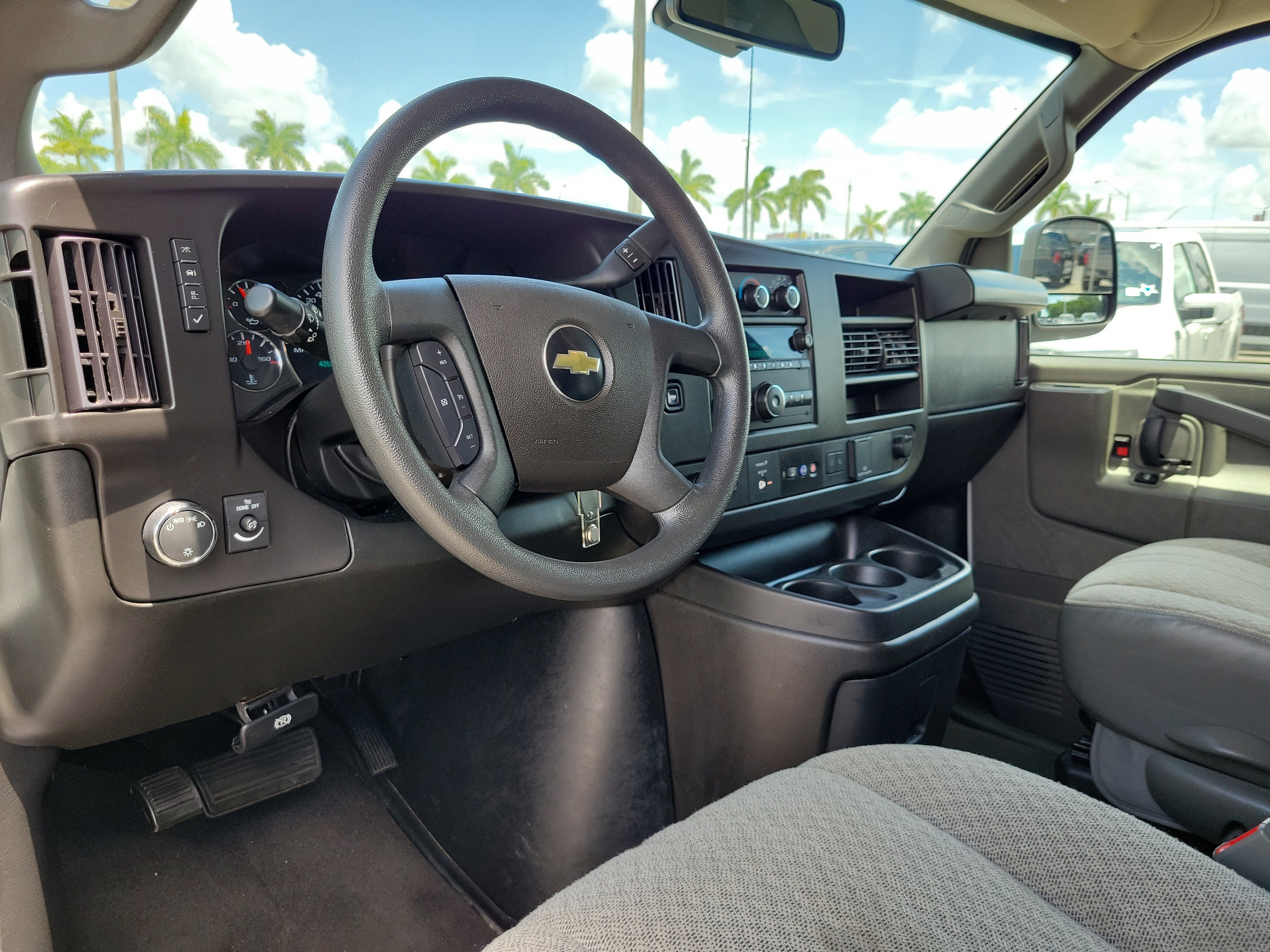 2023 Chevrolet Express Passenger LT