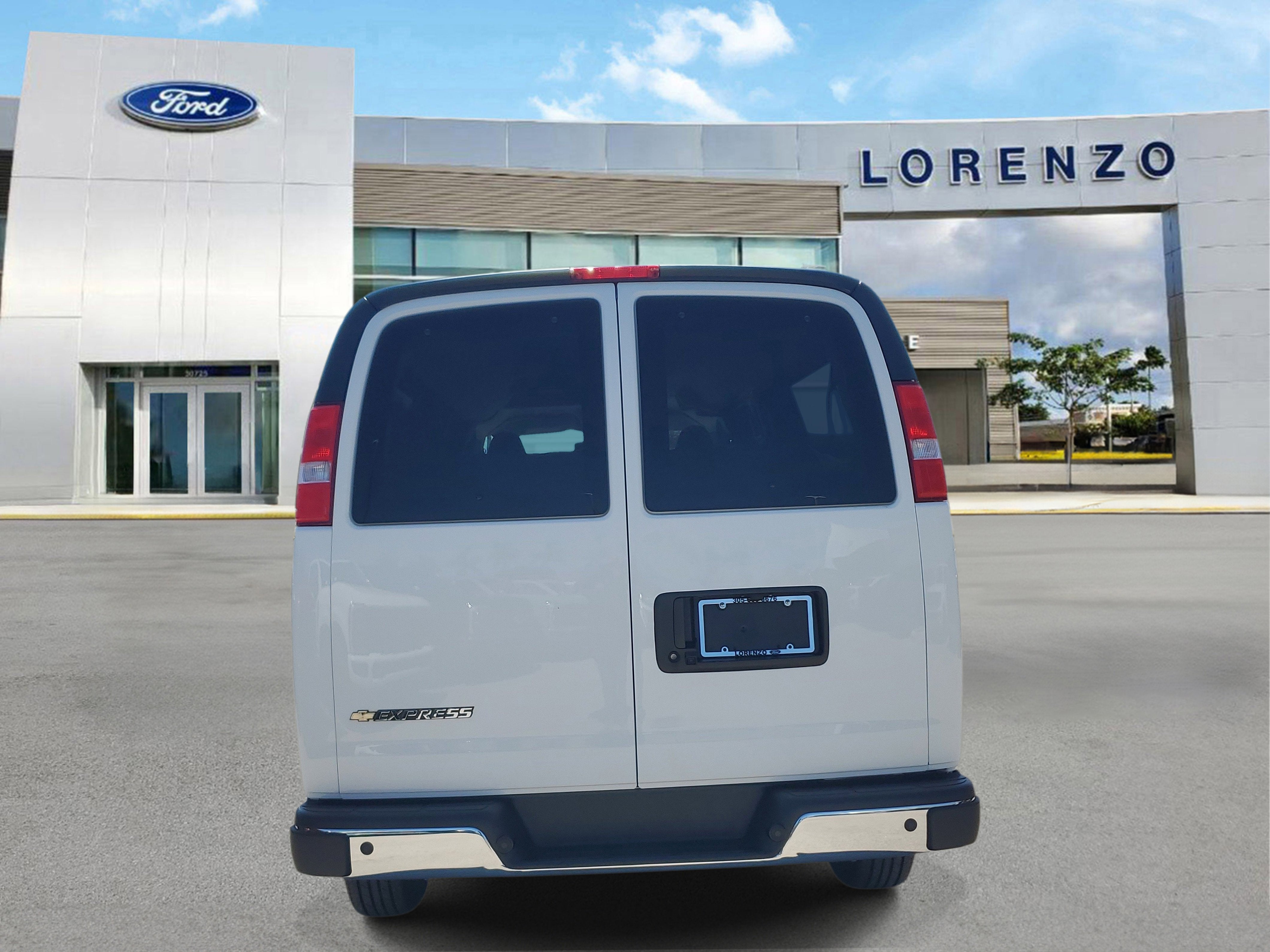 2025 Chevrolet Express Passenger LT