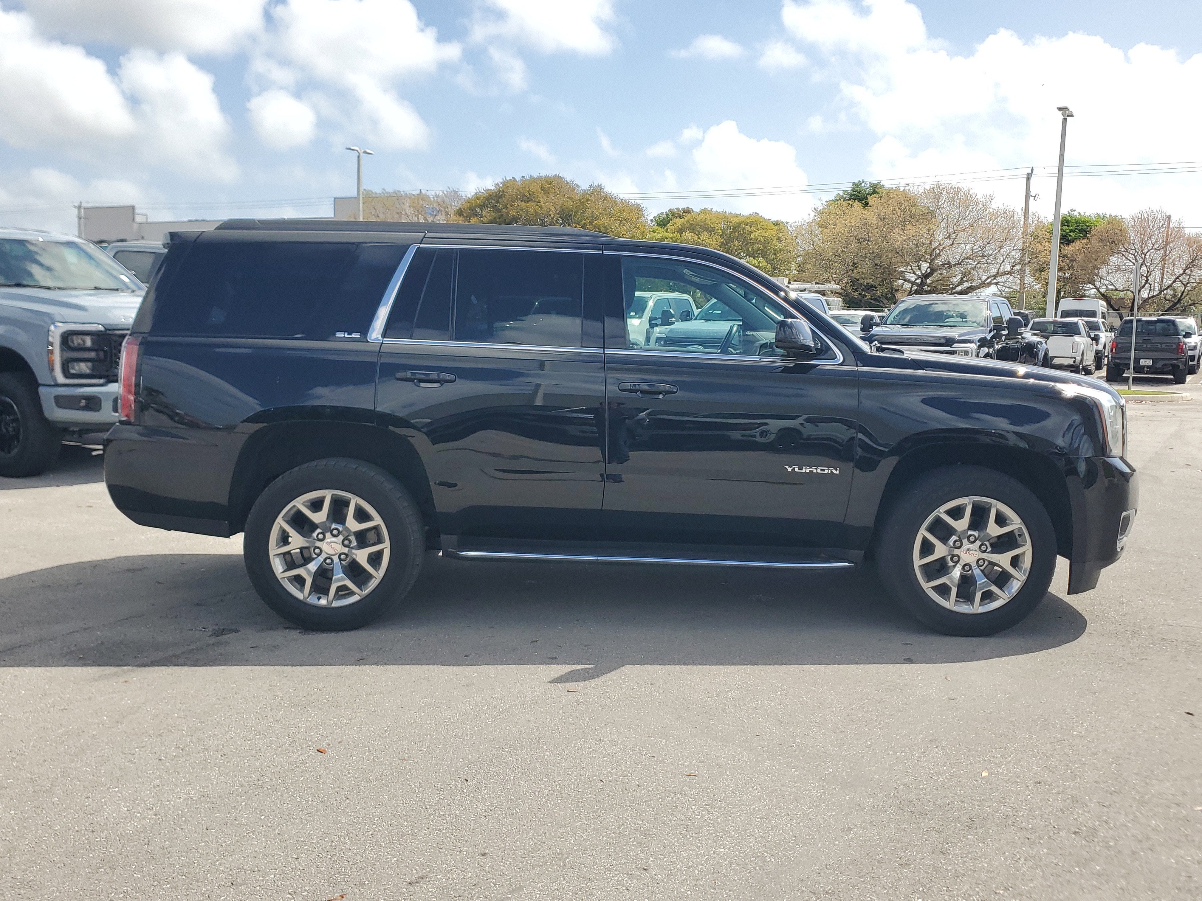 2020 GMC Yukon SLE