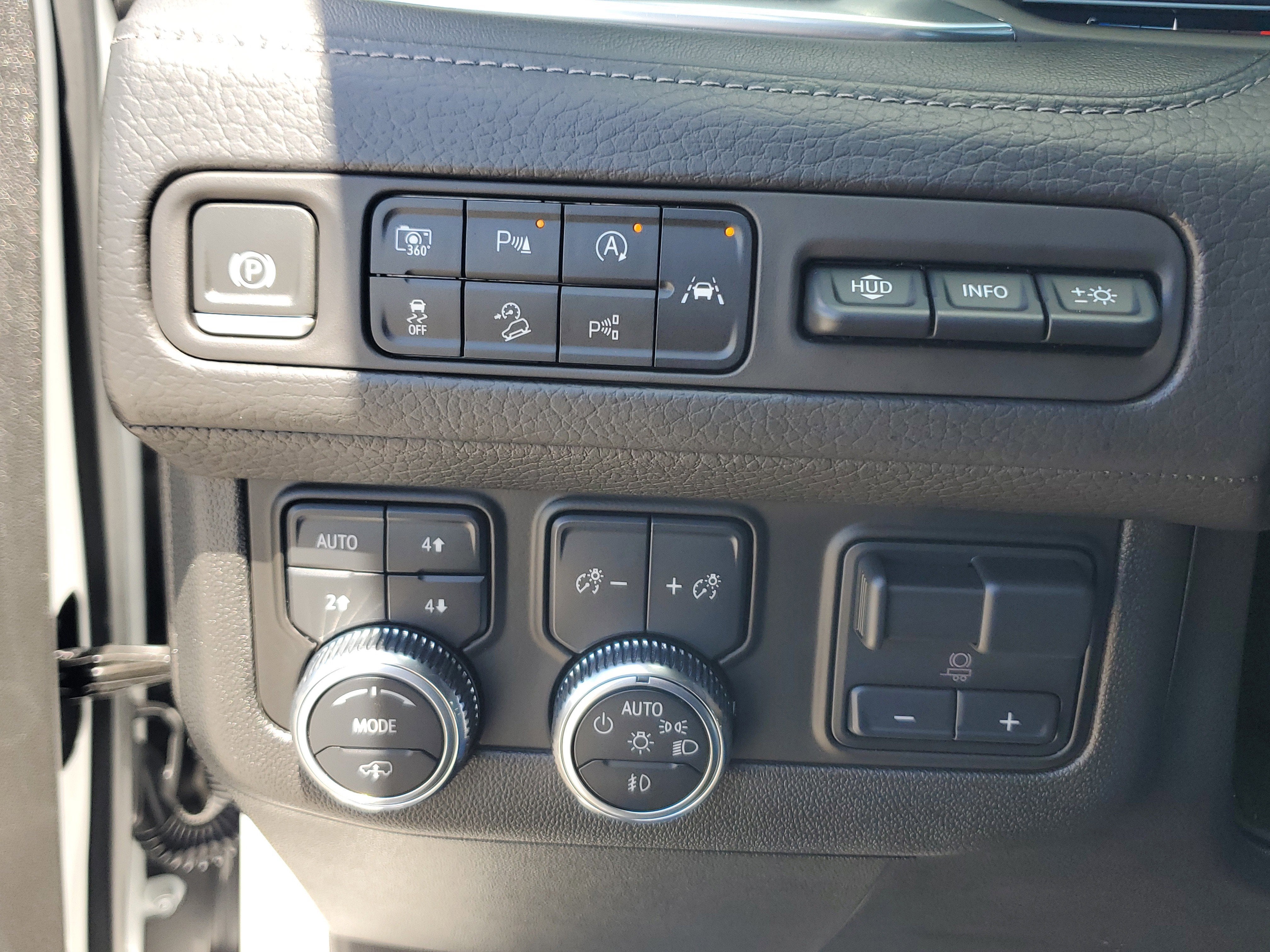 2023 GMC Yukon XL Denali 4WD