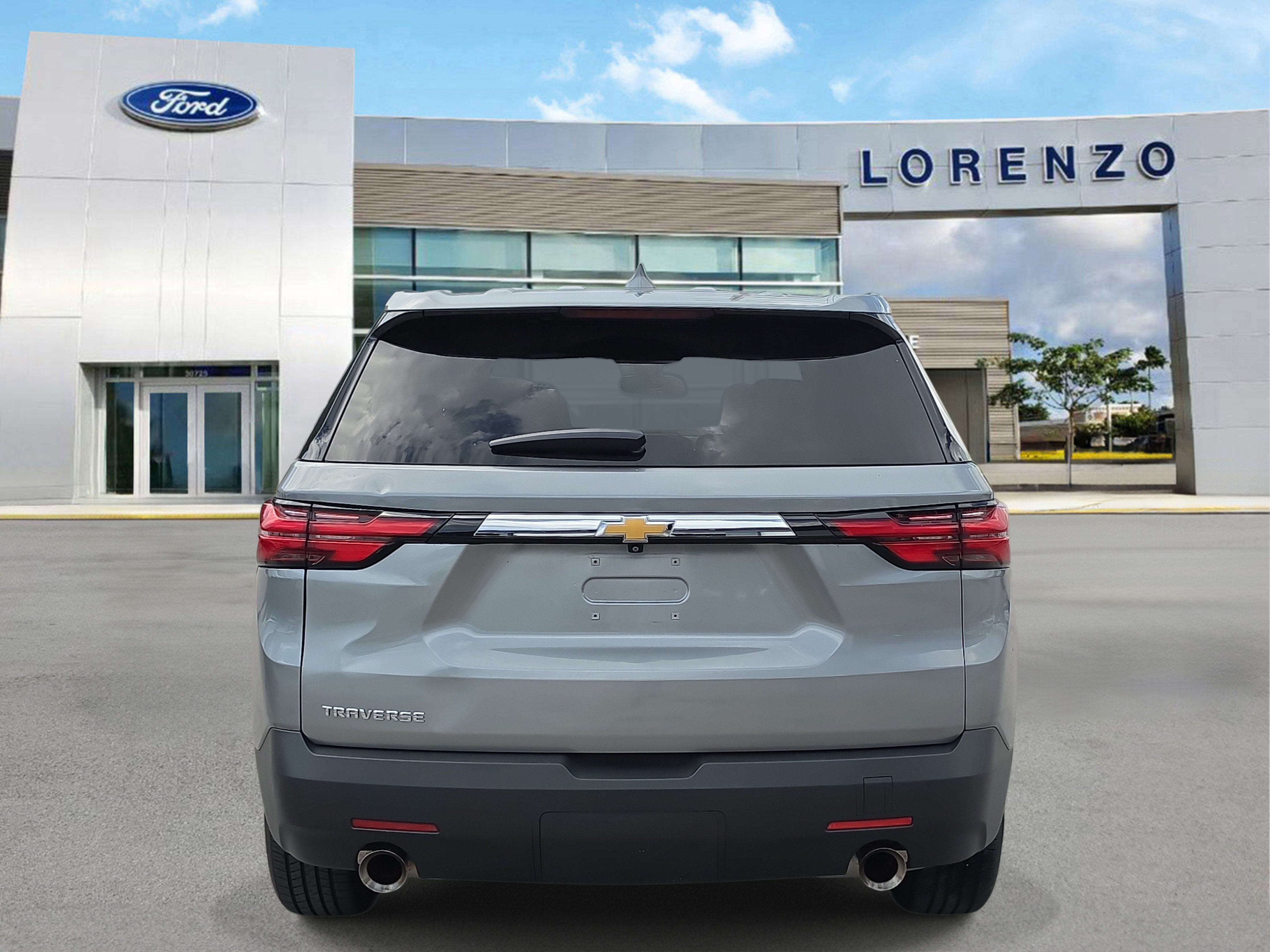 2023 Chevrolet Traverse LS