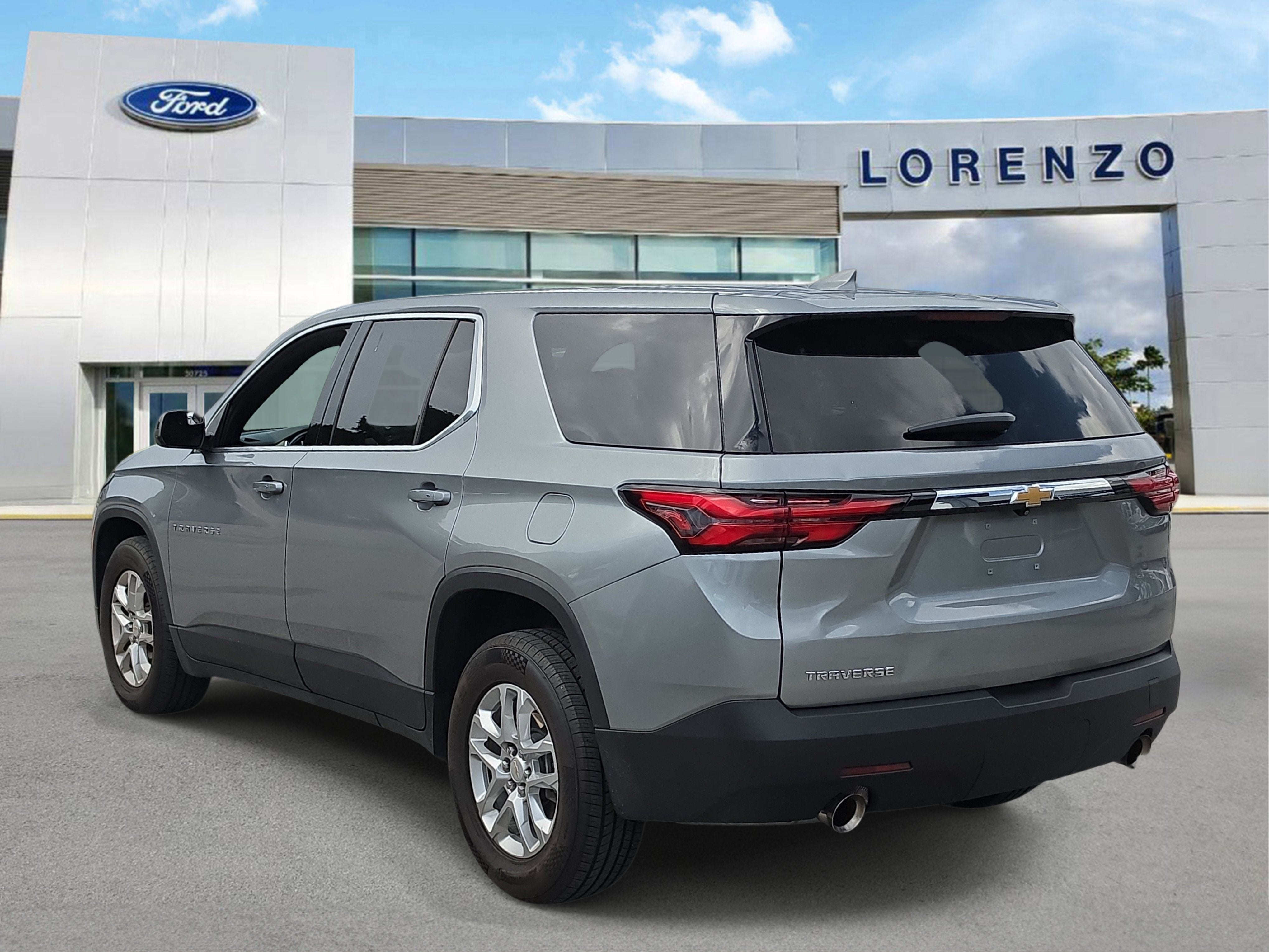 2023 Chevrolet Traverse LS