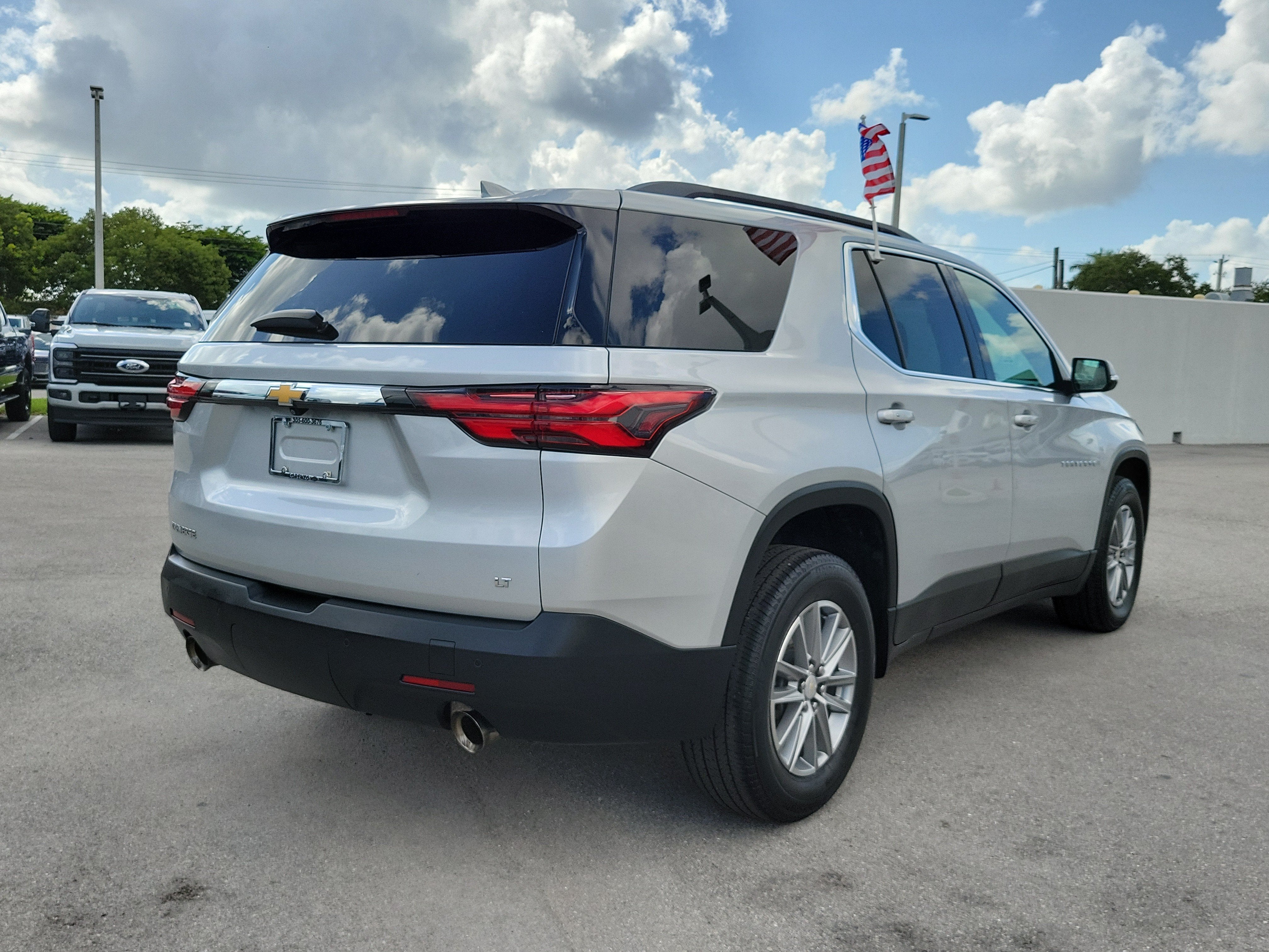 2022 Chevrolet Traverse LT Cloth