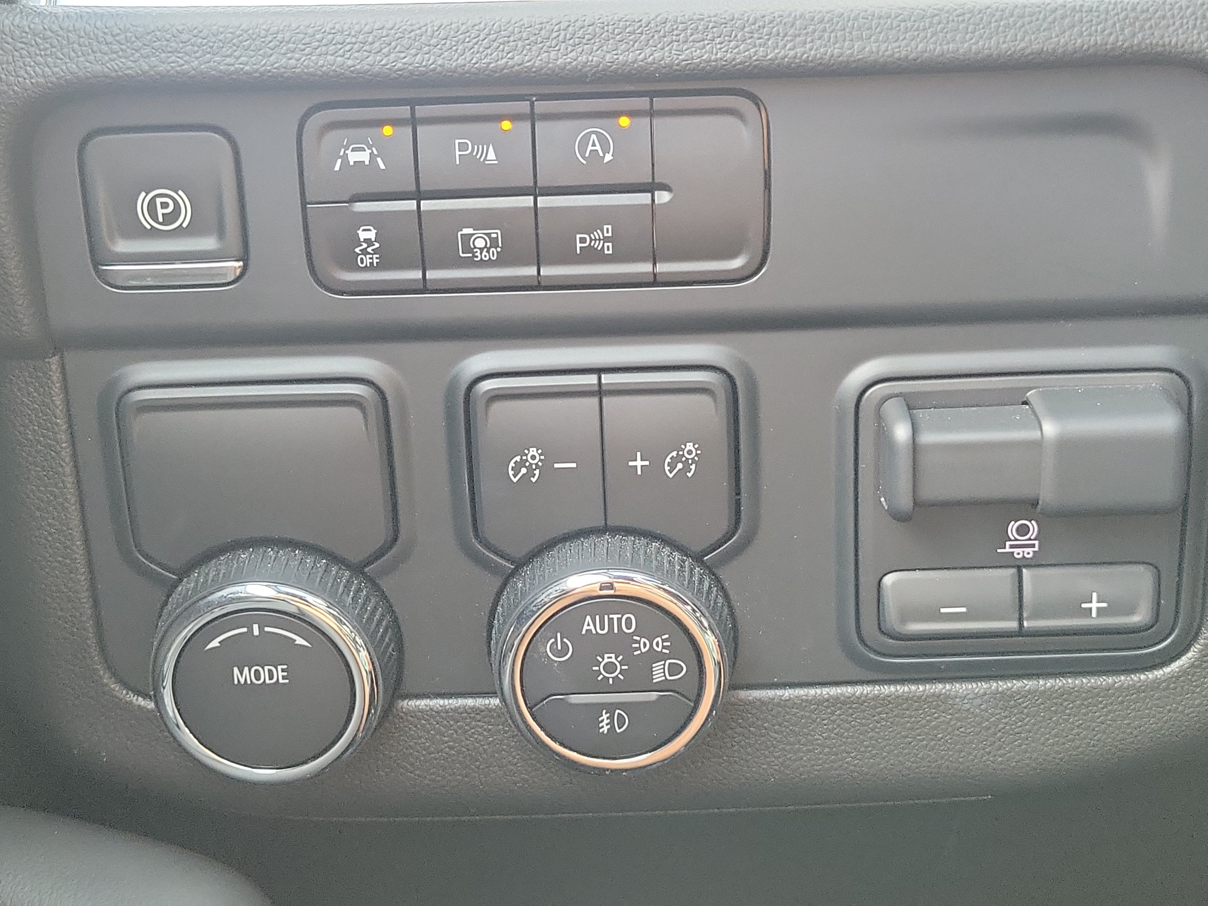 2025 Chevrolet Suburban RST Diesel