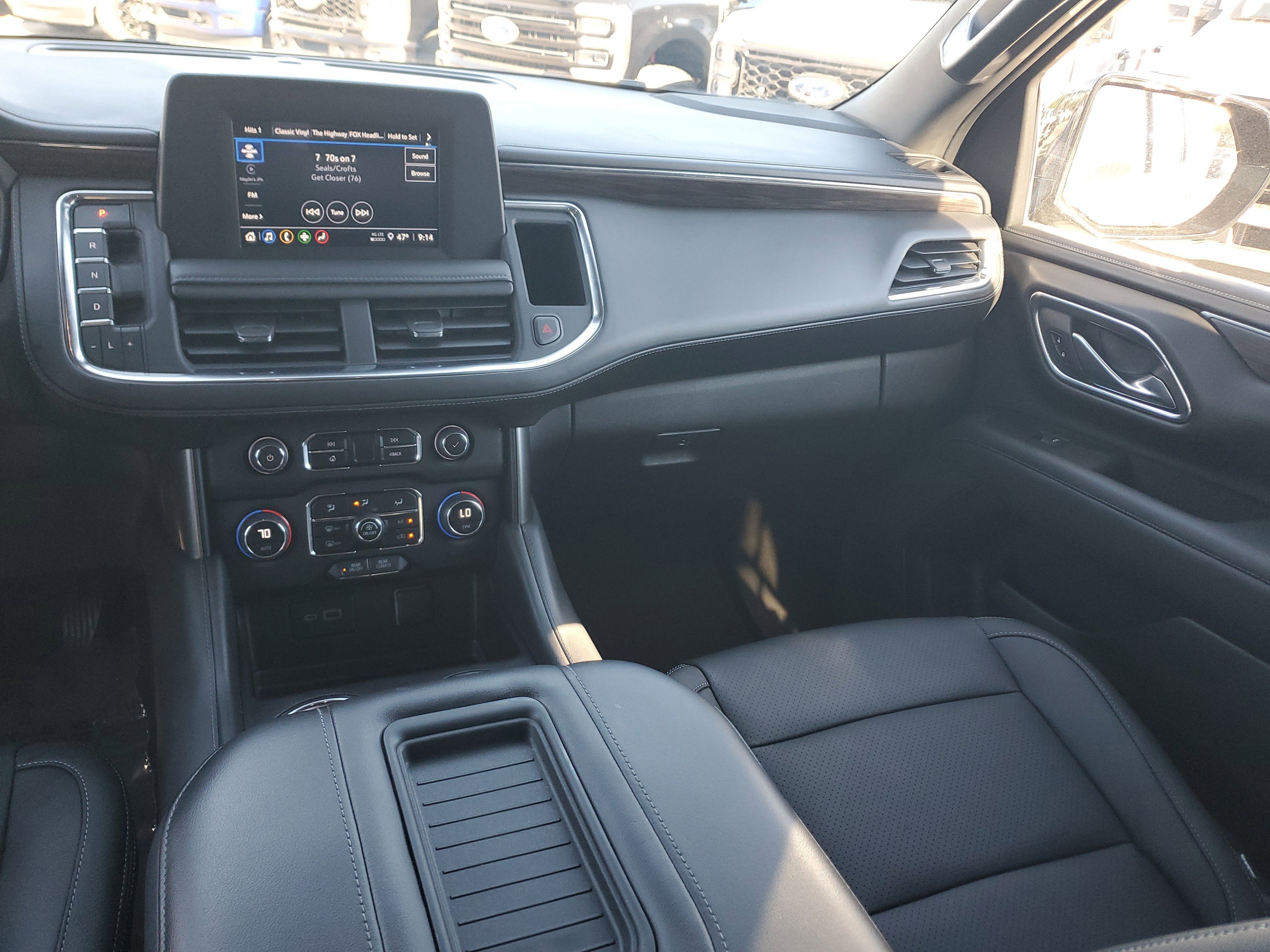 2023 Chevrolet Suburban LS