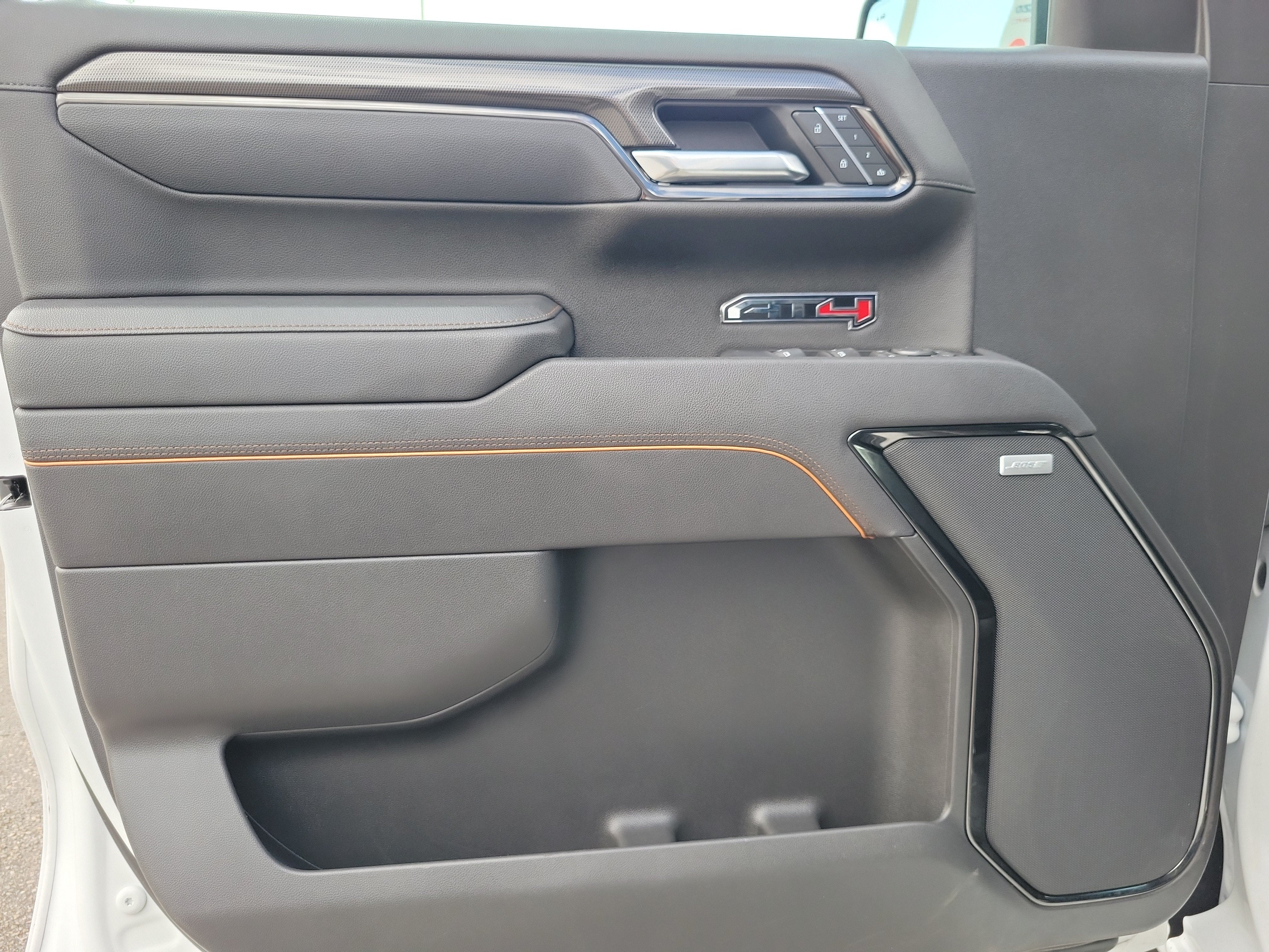 2025 GMC Sierra 1500 AT4 4WD