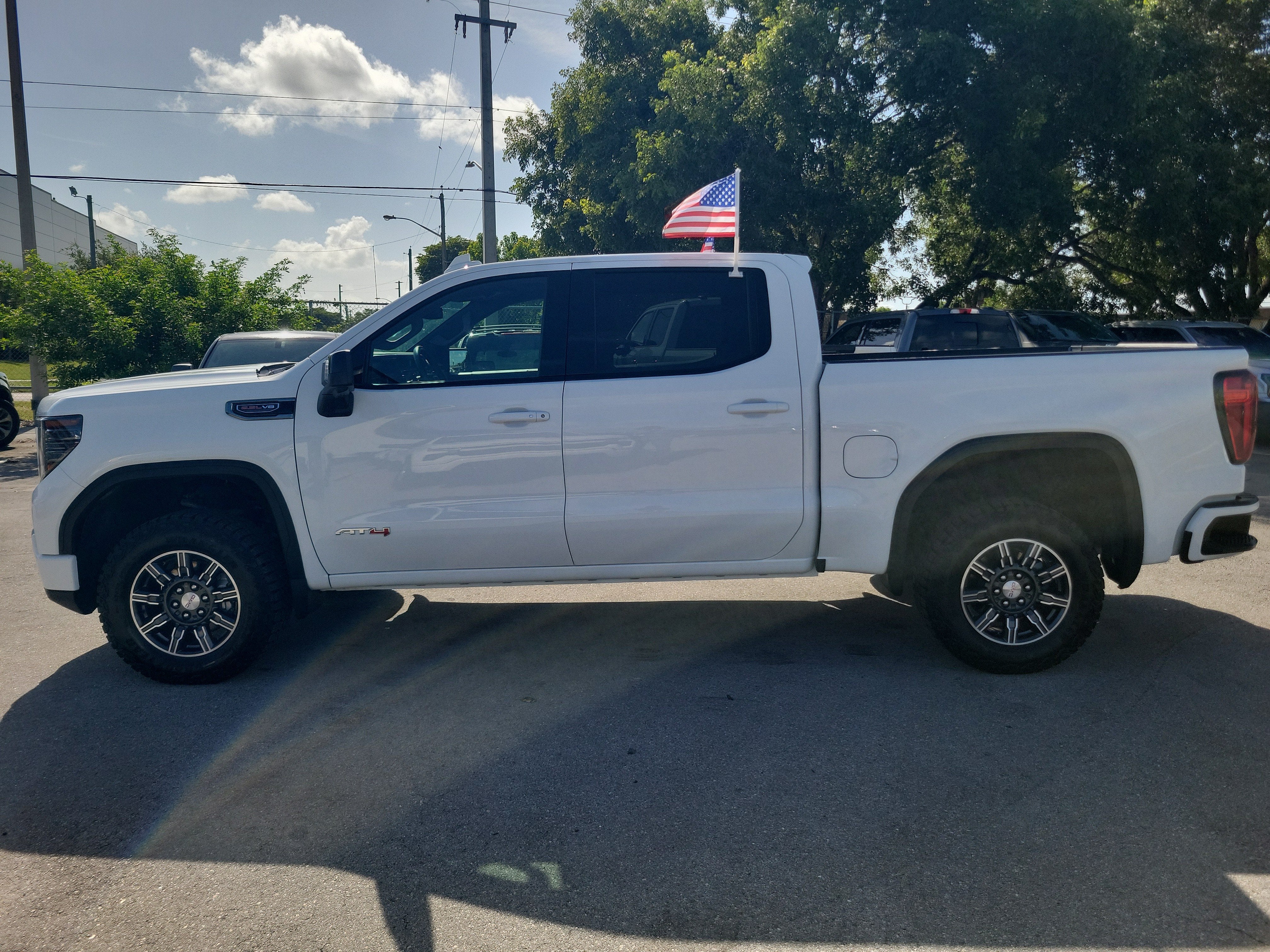 2025 GMC Sierra 1500 AT4 4WD