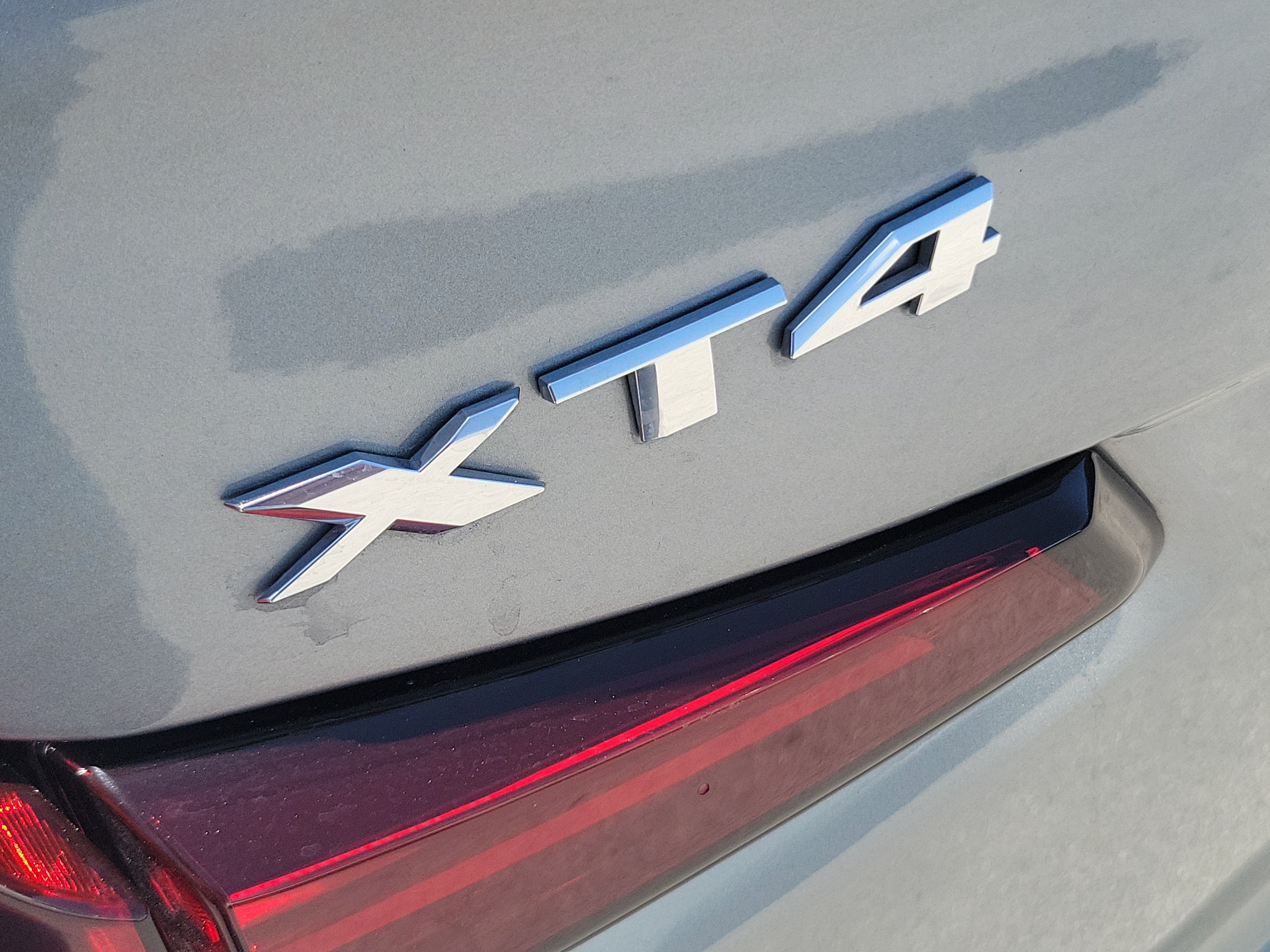 2024 Cadillac XT4 FWD Luxury