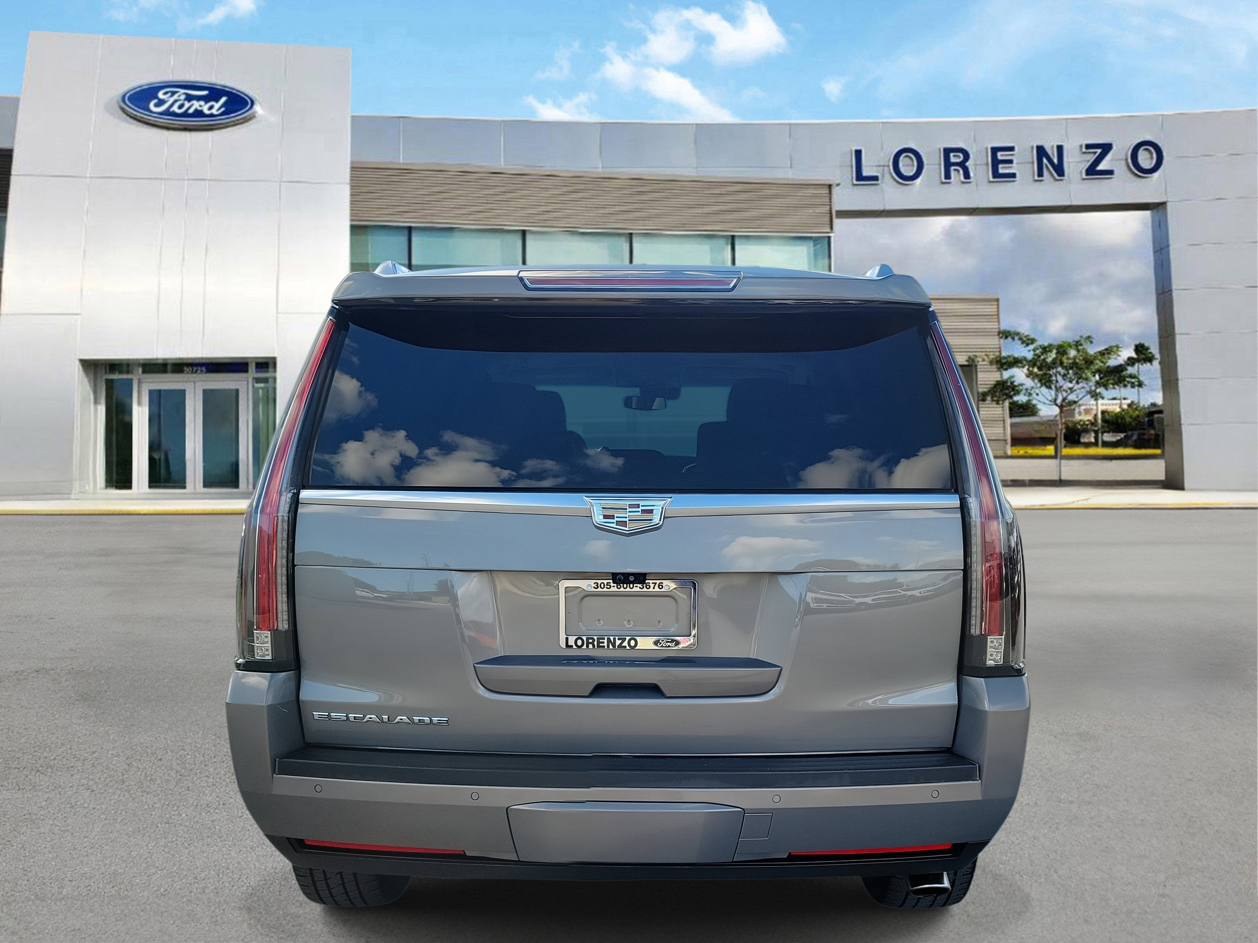 2018 Cadillac Escalade Luxury