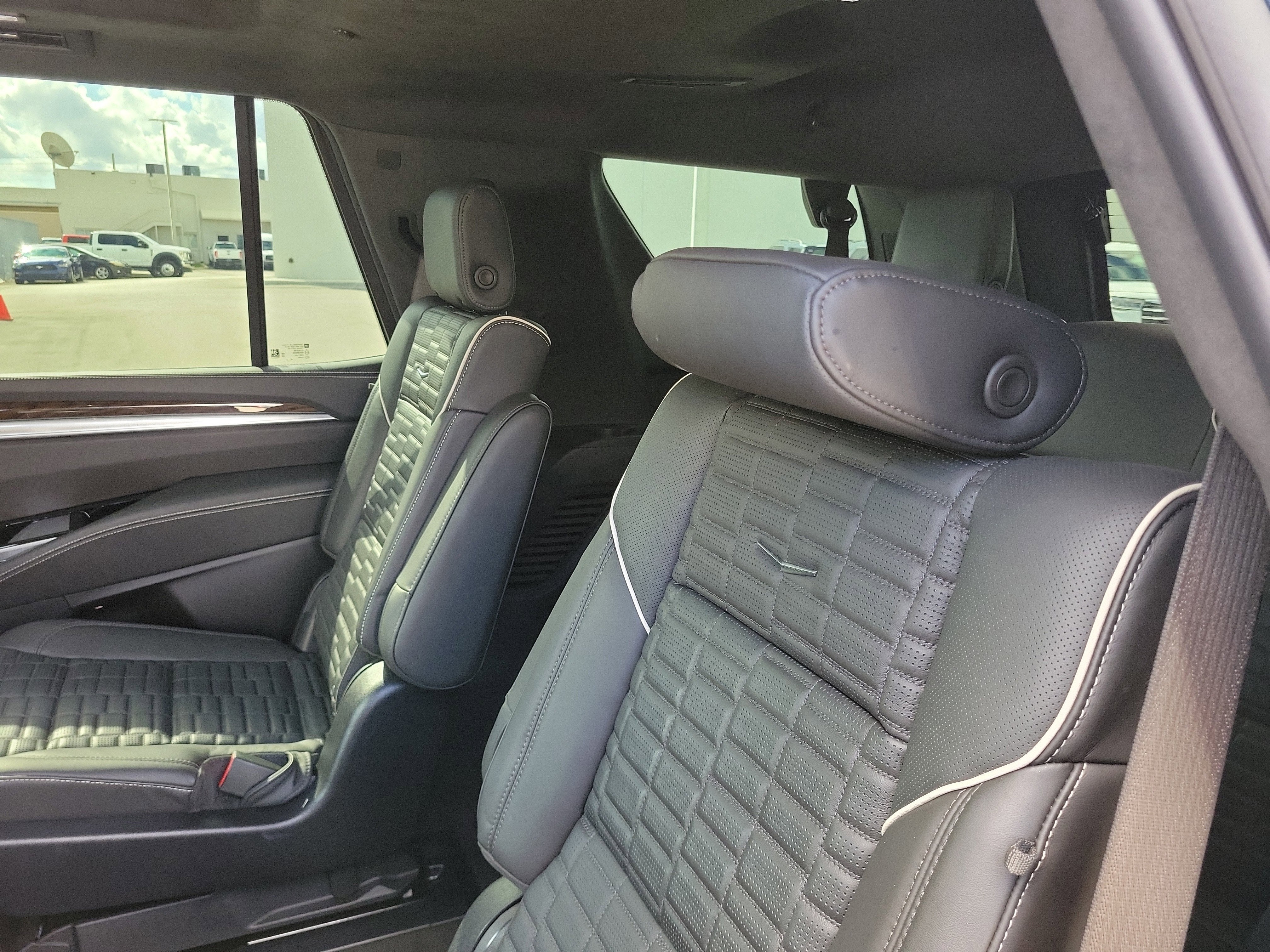 2025 Cadillac Escalade 4WD Sport Platinum