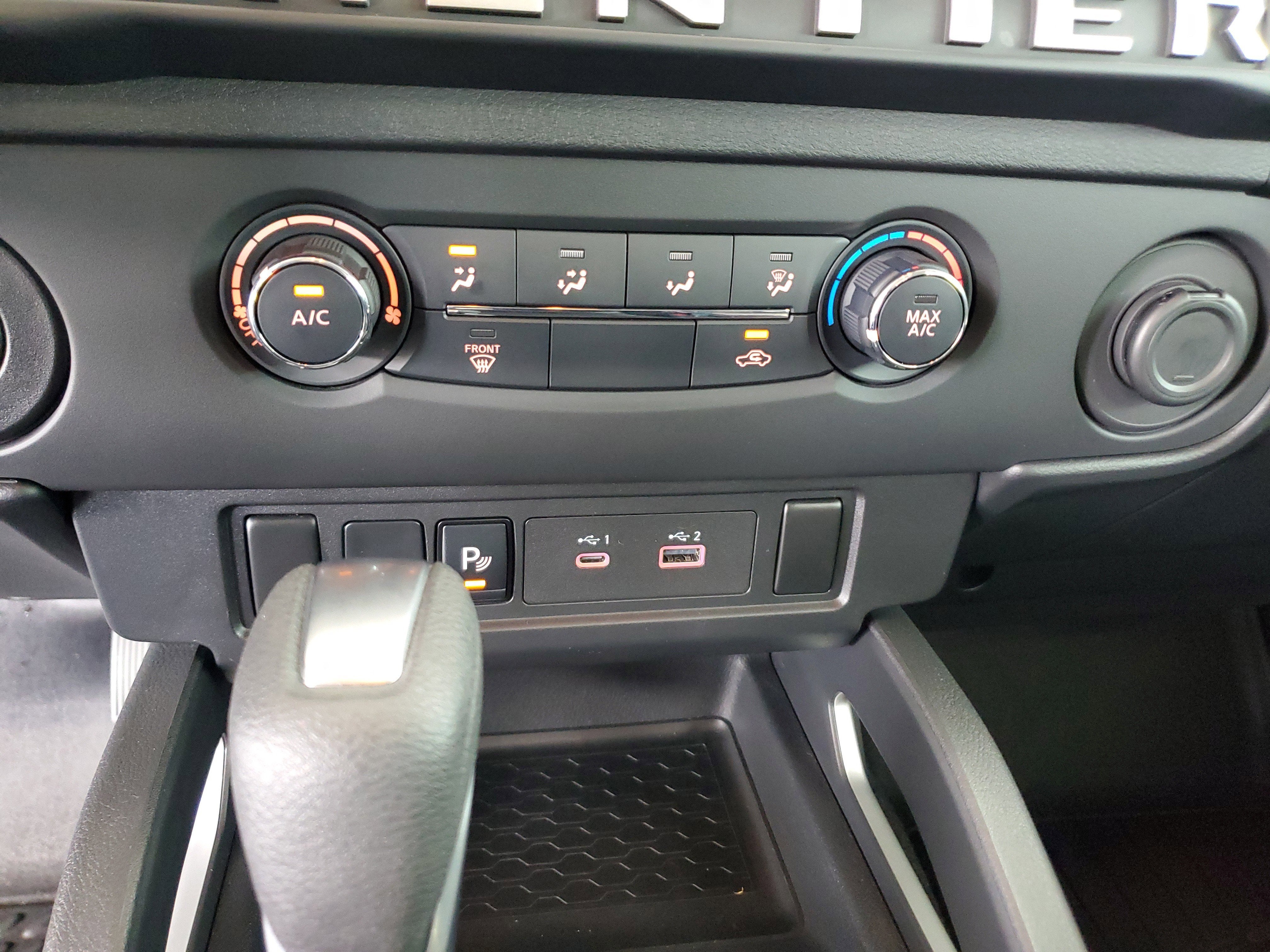 2025 Nissan Frontier SV