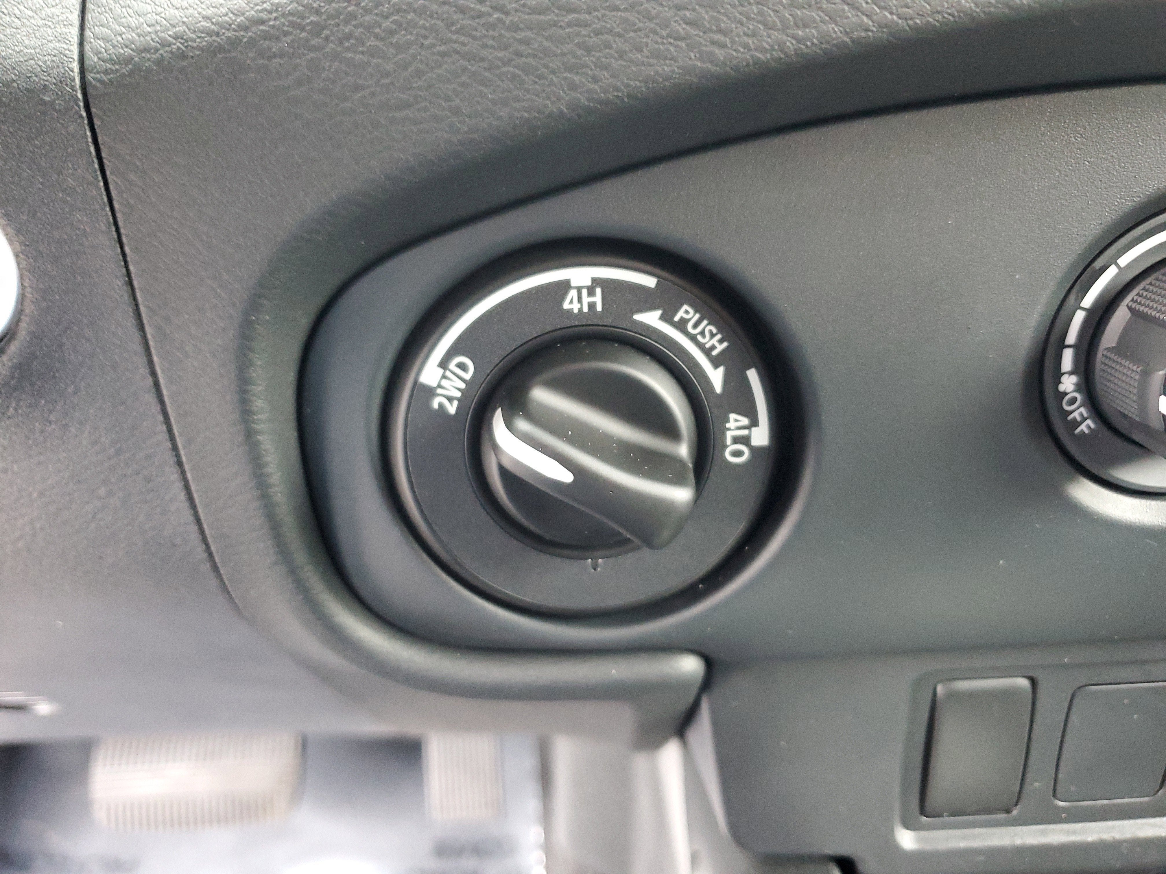 2022 Nissan Frontier SV 4WD