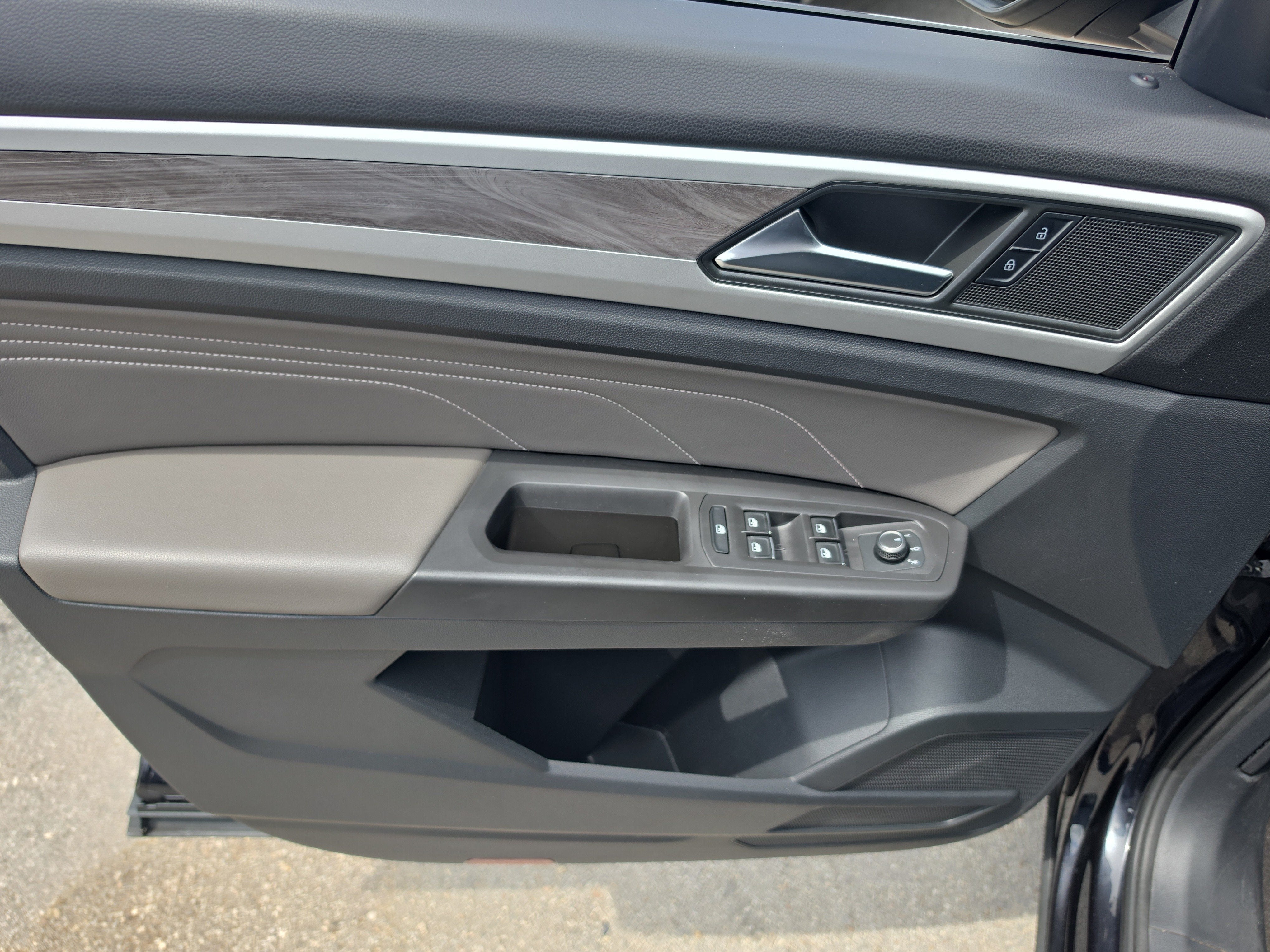 2022 Volkswagen Atlas Cross Sport 2.0T SE
