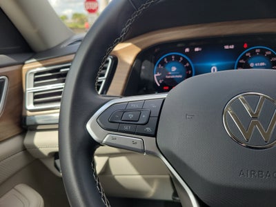 2025 Volkswagen Atlas 2.0T SE w/Technology