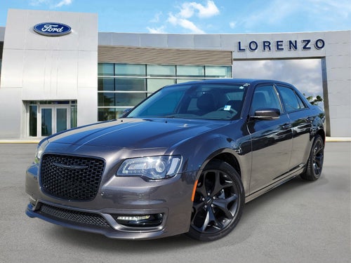 2023 Chrysler 300 Touring L