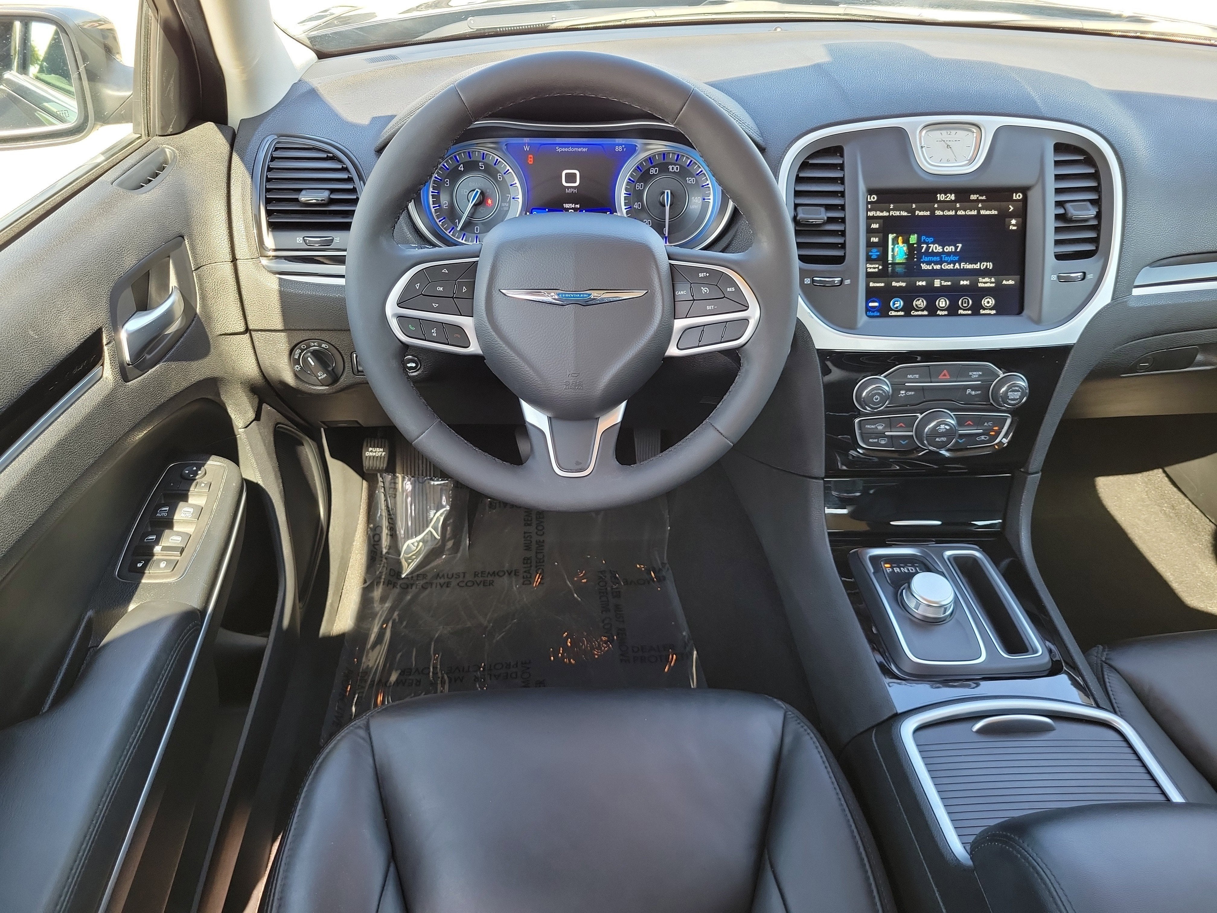 2023 Chrysler 300 Touring L