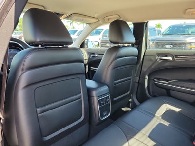 2023 Chrysler 300 Touring L