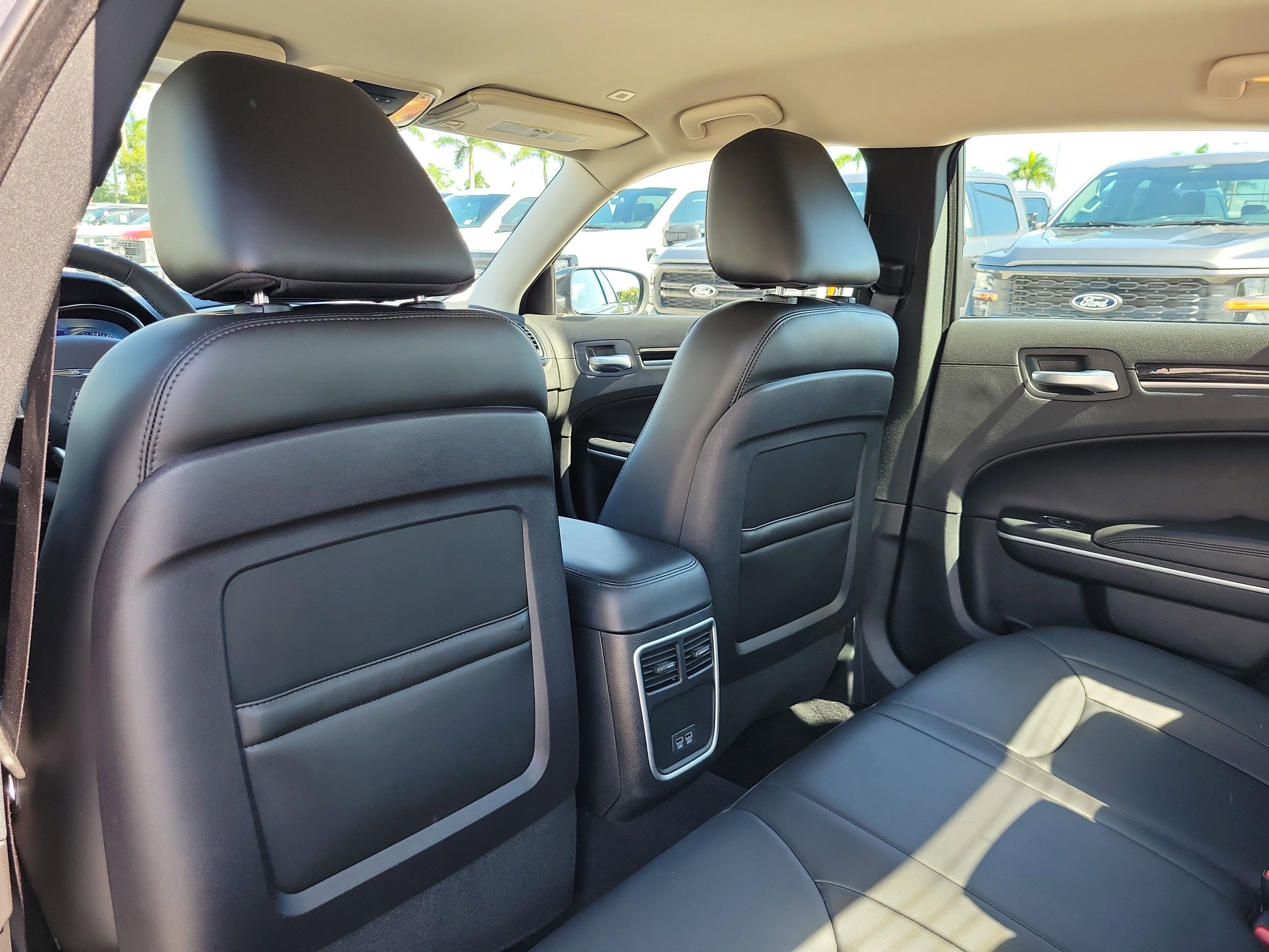 2023 Chrysler 300 Touring L