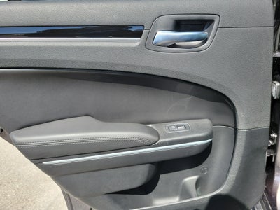 2023 Chrysler 300 Touring L