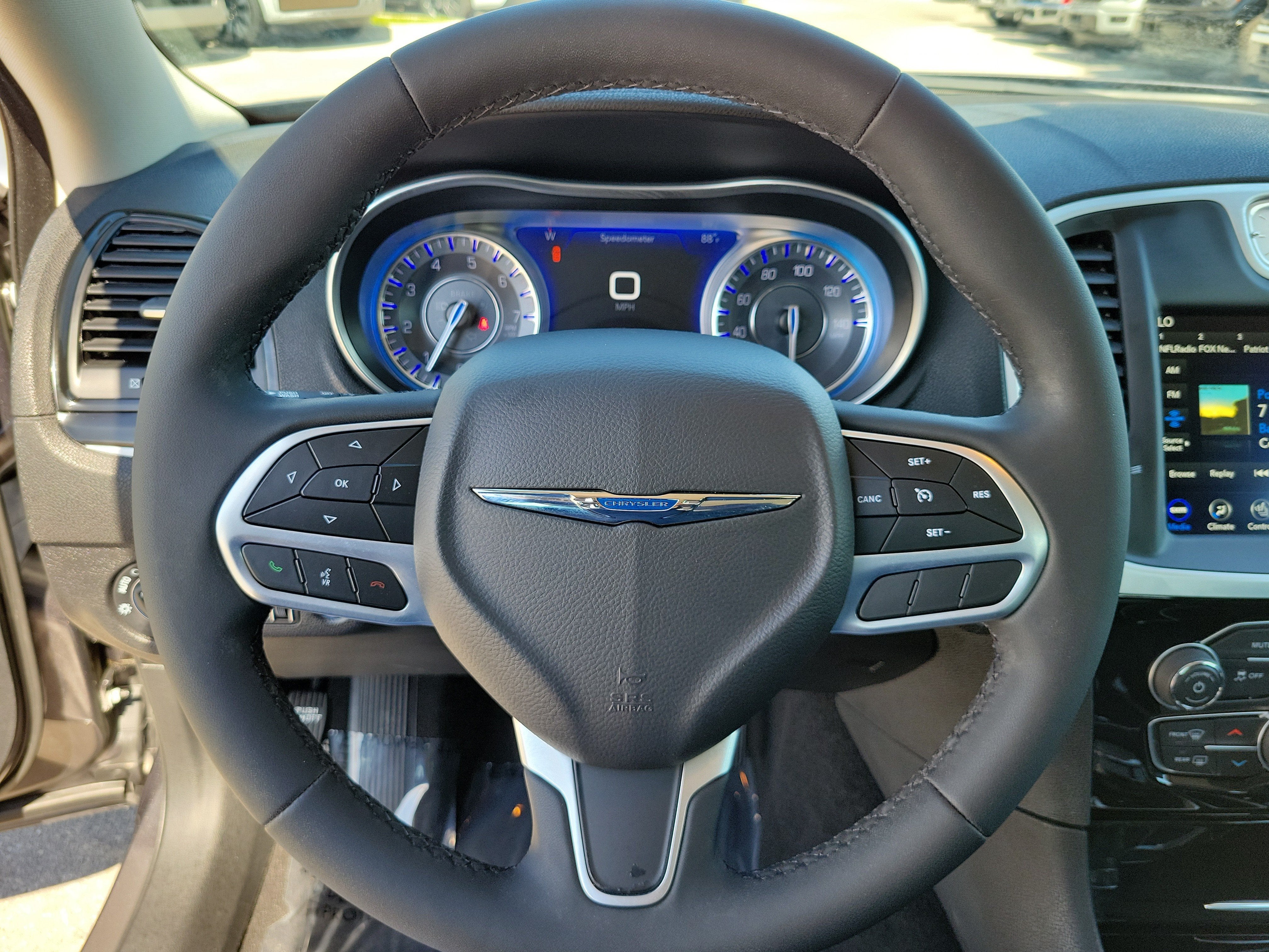 2023 Chrysler 300 Touring L