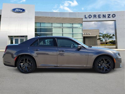 2023 Chrysler 300 Touring L