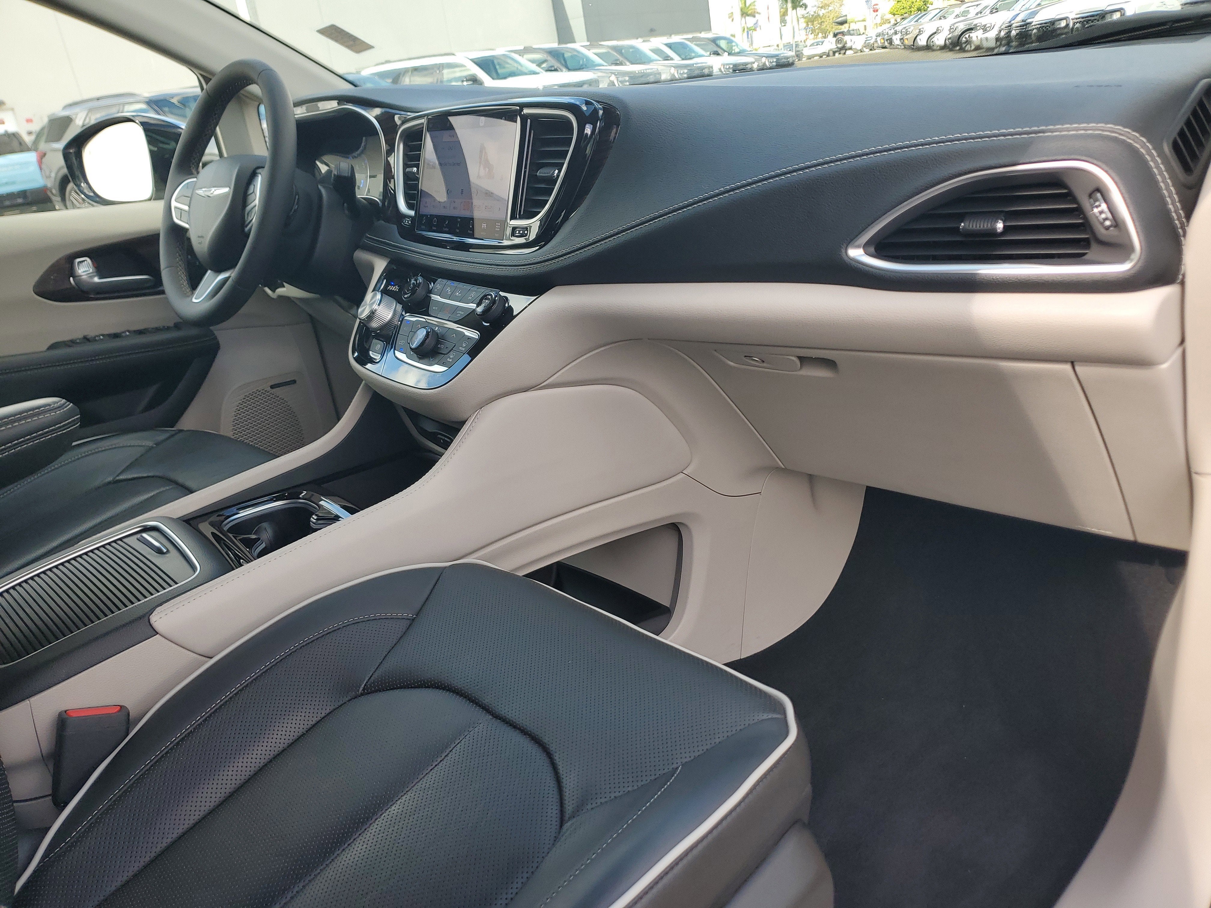 2023 Chrysler Pacifica Limited