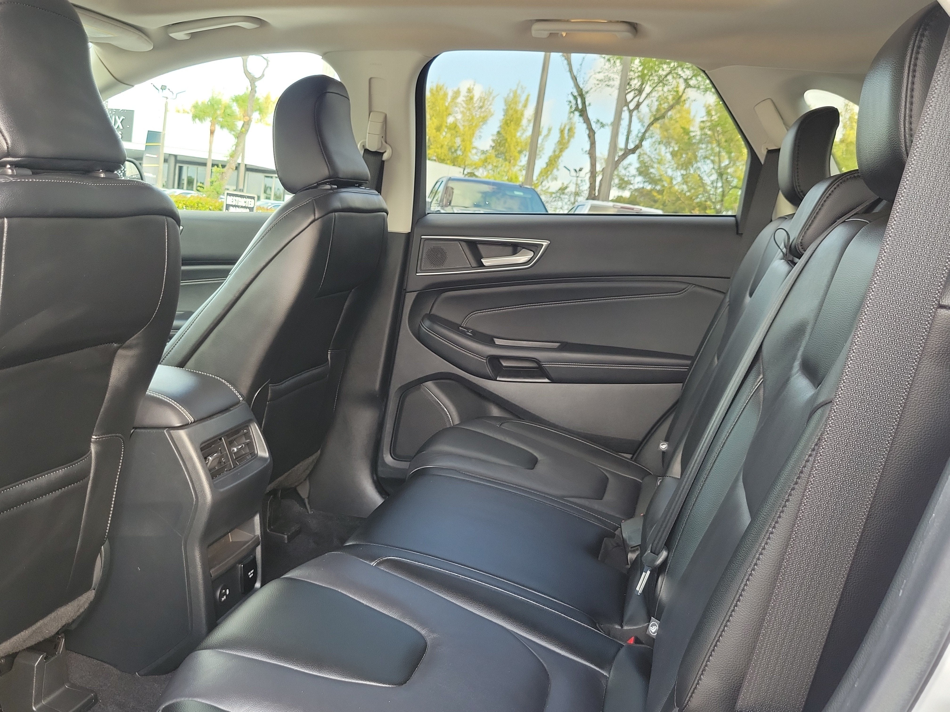 2022 Ford Edge Titanium 4WD